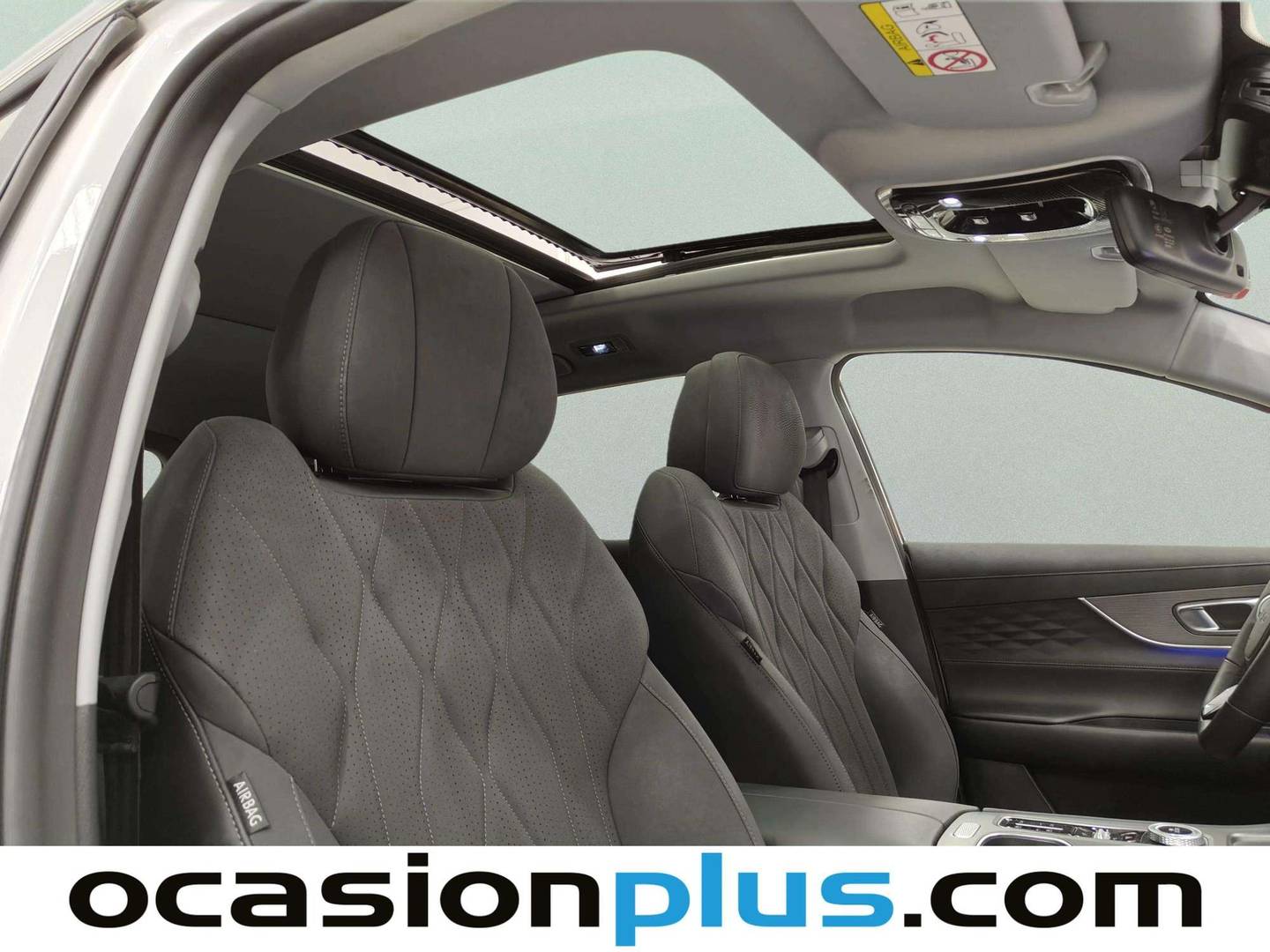 Equipamiento del EBRO S800 EBRO S800 1.6 TGDI Luxury DCT (147 CV) 7 plazas