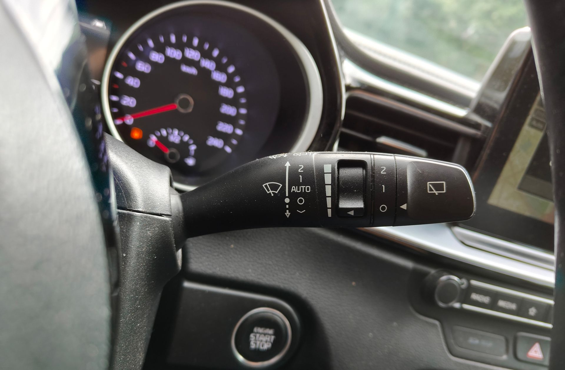 Kia Ceed 1.0 T-GDi Launch Edition - foto 27
