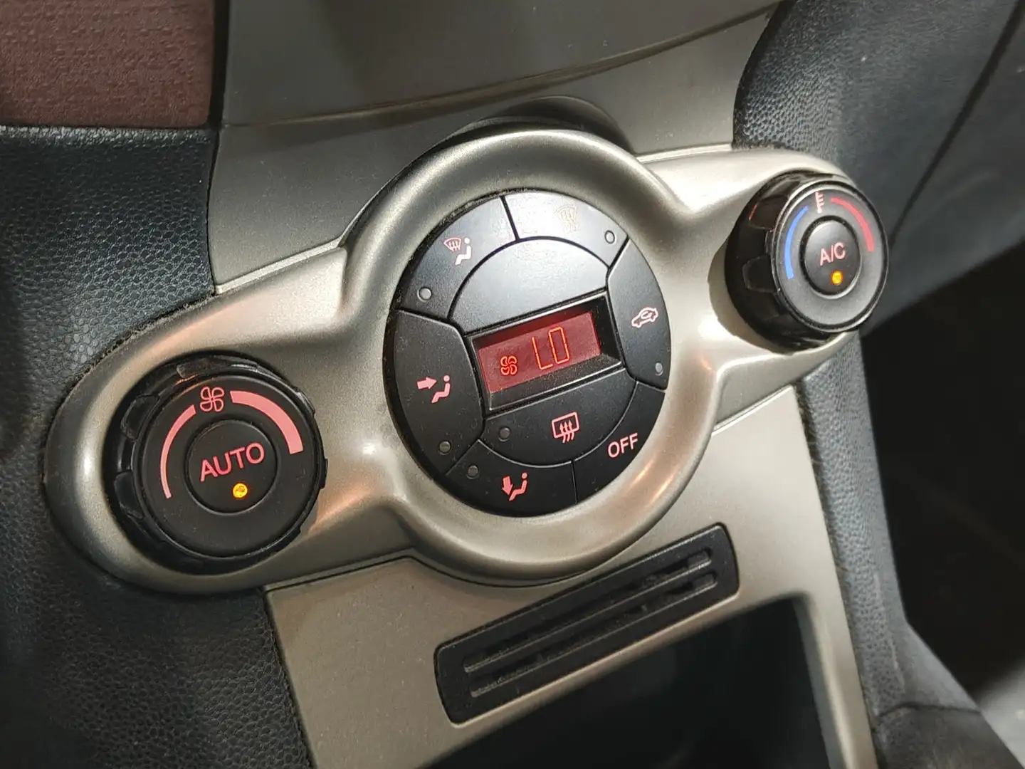 Foto Ford Fiesta Ford Fiesta 1.6 TDCI Trend (95 CV)