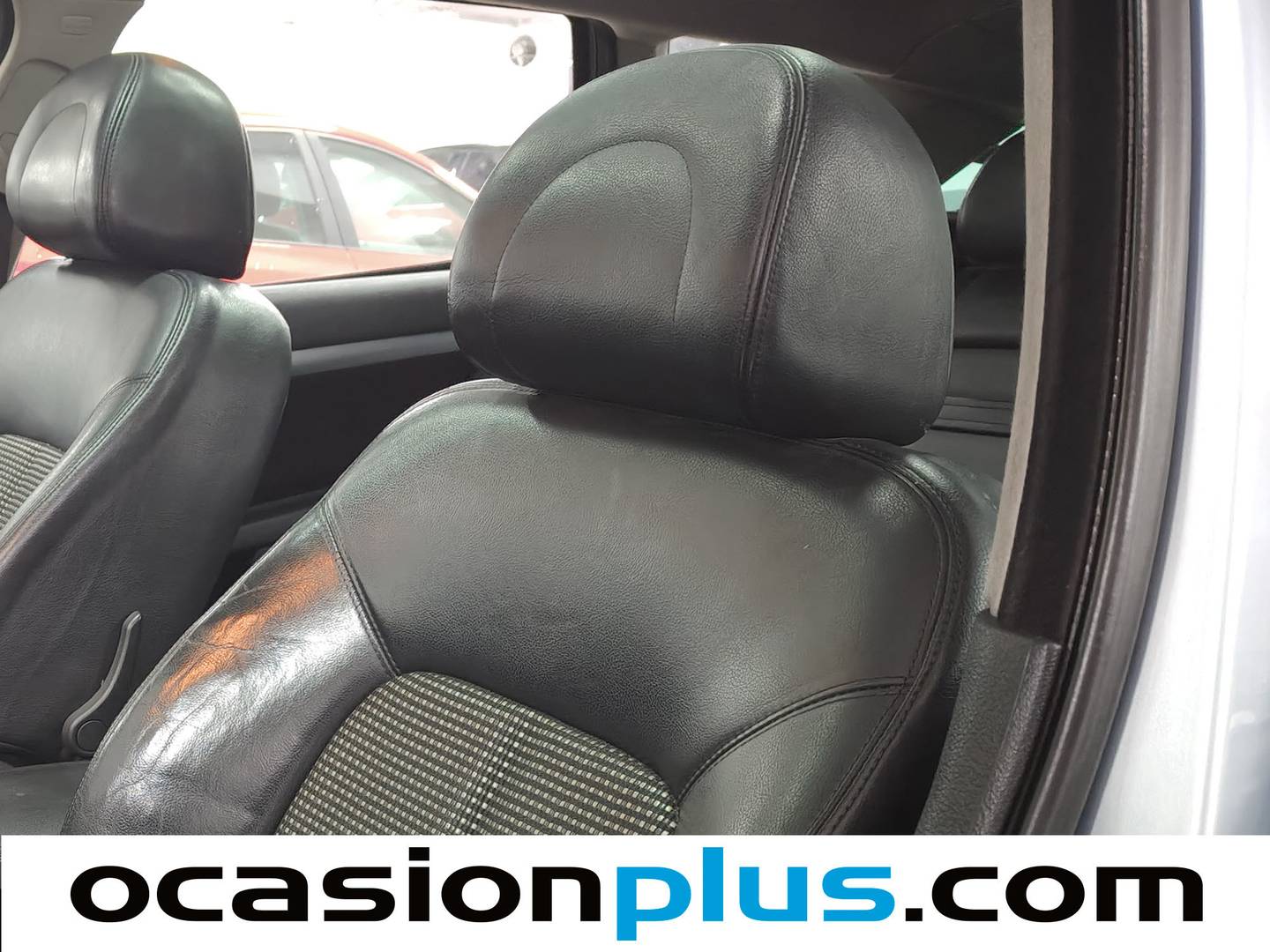 Foto Peugeot 407 SW Peugeot 407 SW SW 2.0 HDI ST Sport Pack Auto (136 CV)