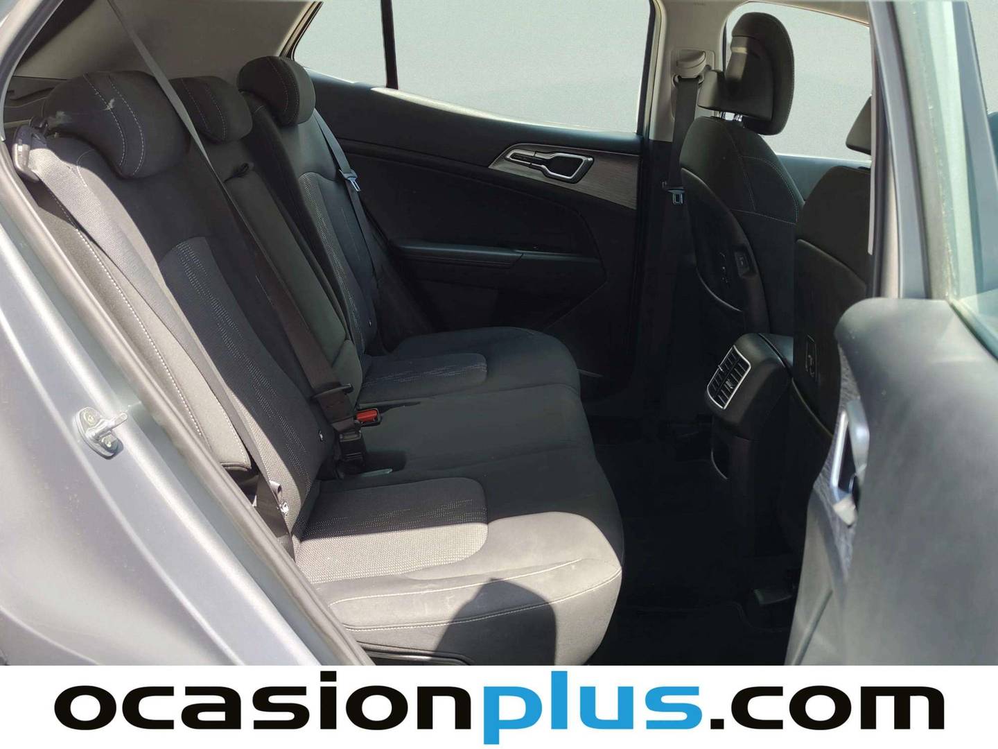Foto asientos traseros KIA Sportage KIA Sportage 1.6 T-GDi MHEV Drive 4x2 (150 CV)