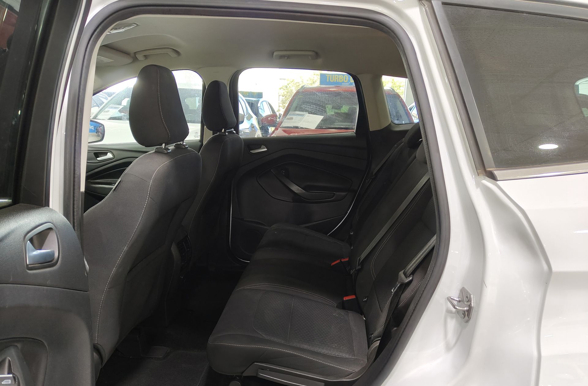 Ford Kuga 1.5 TDCi Titanium 4x2 - foto 11