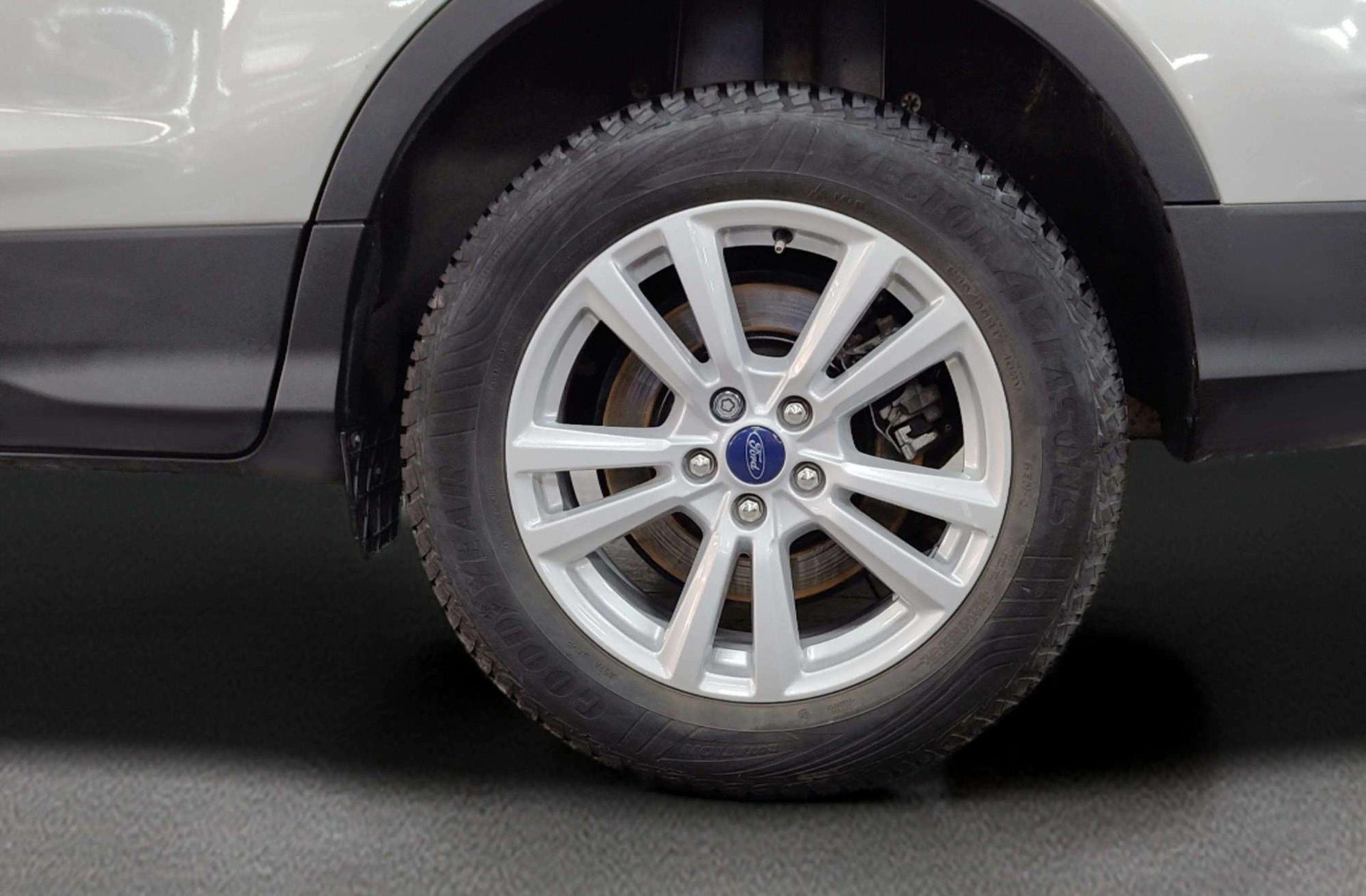 Ford Kuga 1.5 EcoBoost Trend+ 4x2 - foto 37
