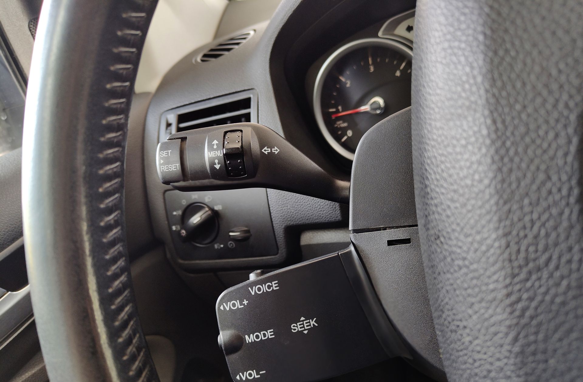 Ford Kuga 2.0 TDCi Titanium 4x4 Powershift - foto 27
