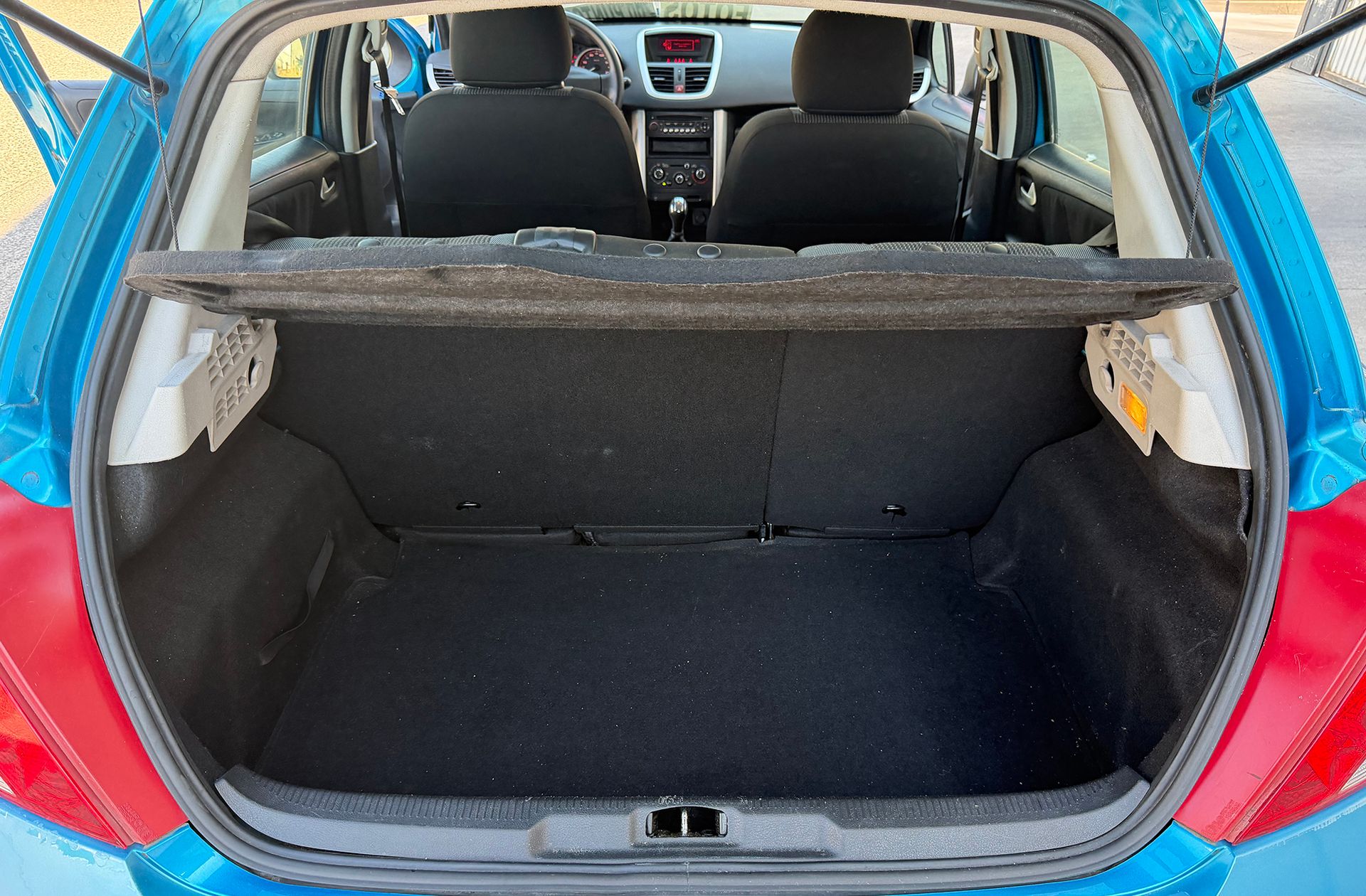 Peugeot 207 1.4i Access - foto 14