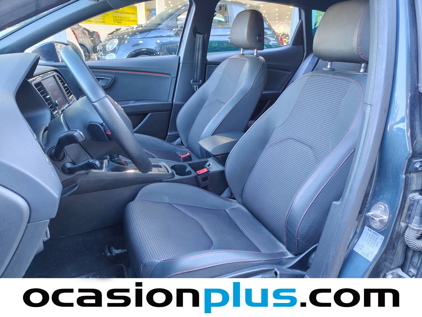 Foto asientos delanteros Seat León SEAT León 2.0 TDI S&S FR DSG (150 CV)