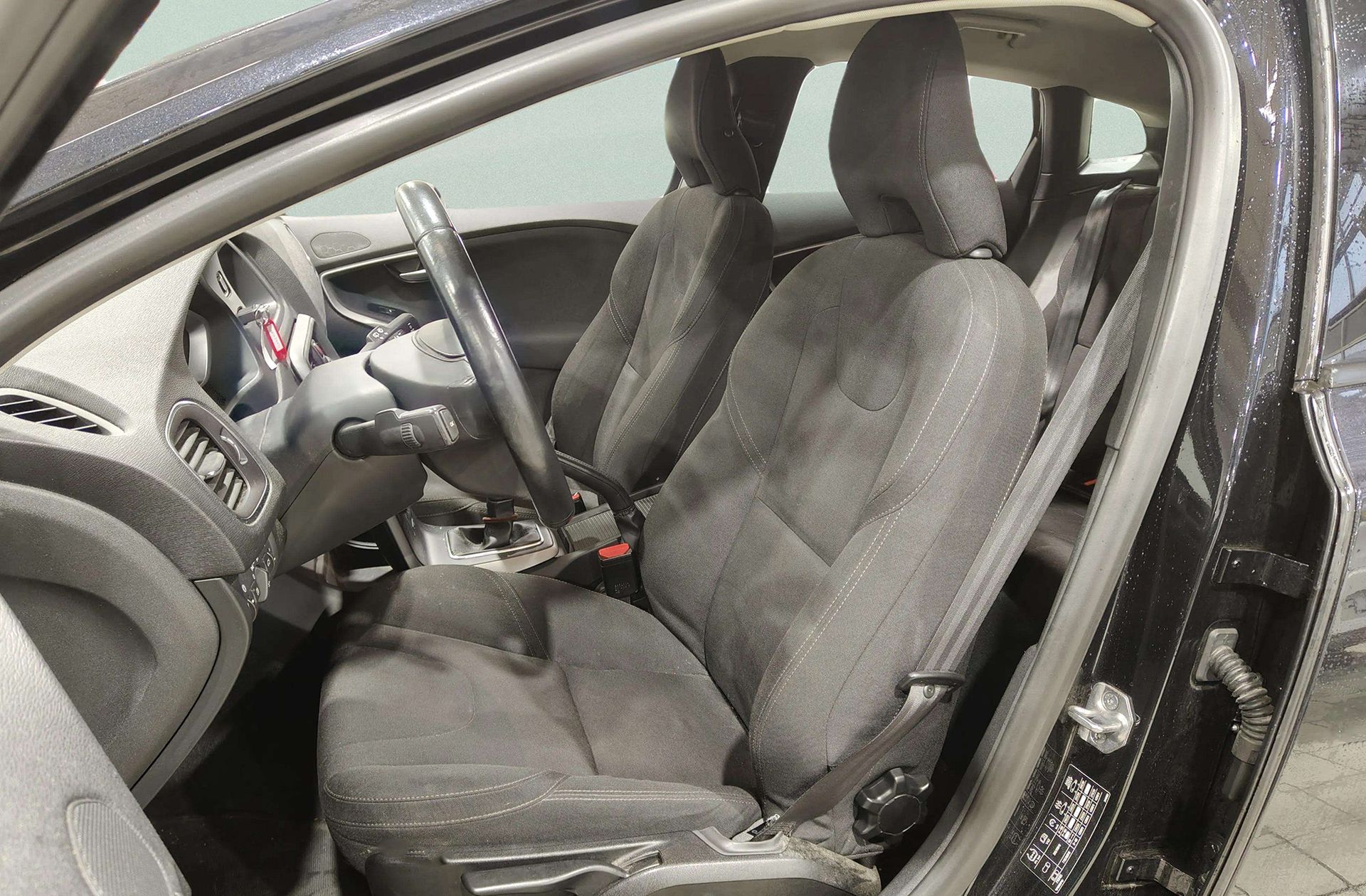Volvo V40 D2 Kinetic - foto 8