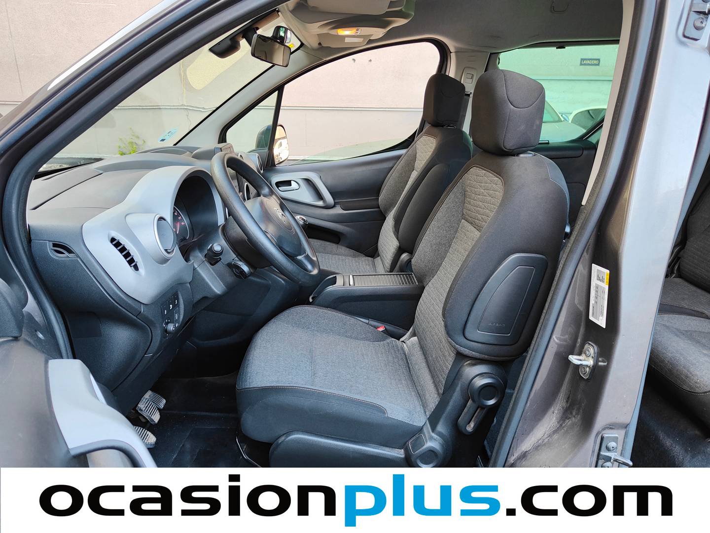 Foto asientos delanteros Citroën Berlingo Citroen Berlingo Combi BlueHDi 100 Multispace 20 Aniversario (100 CV)