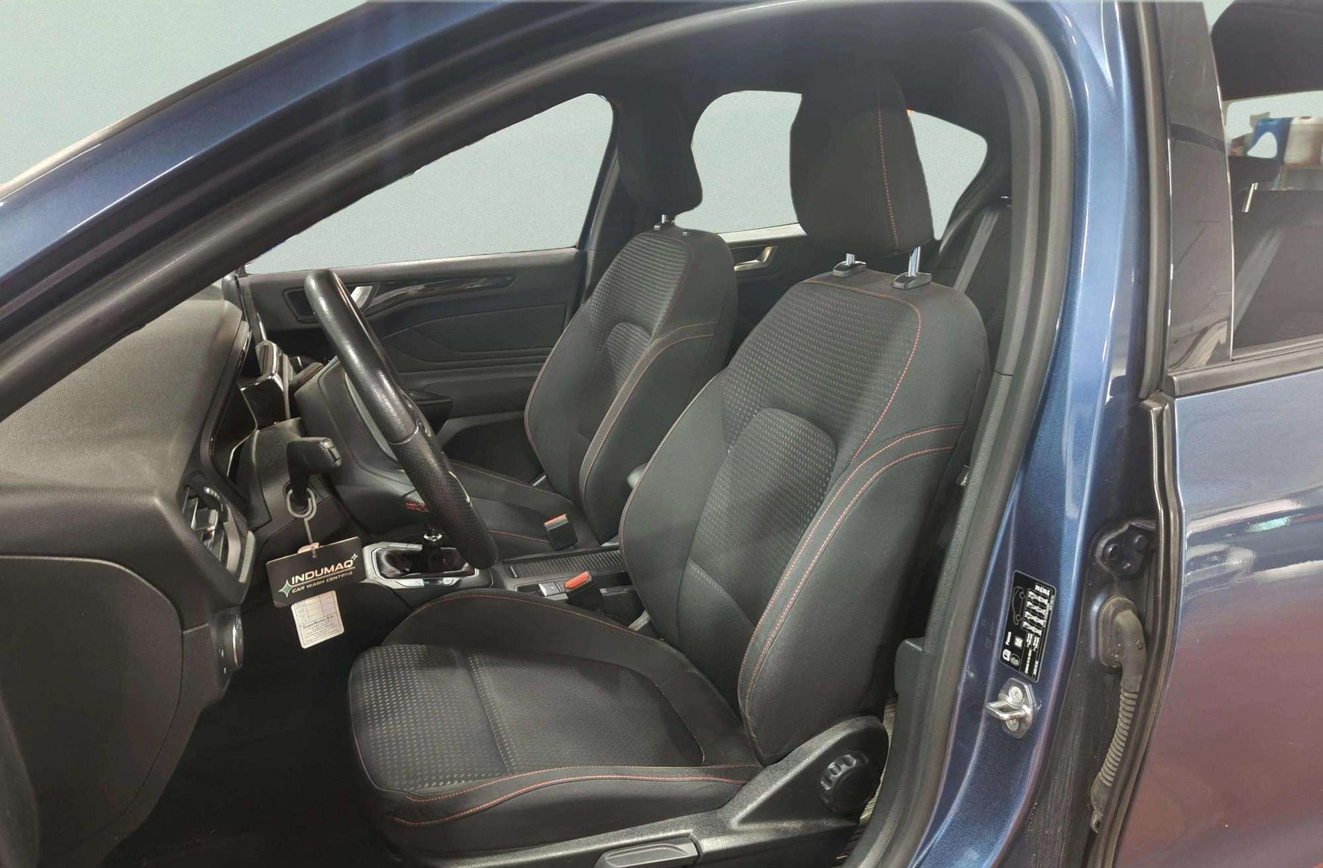 Ford Focus 1.0 EcoBoost ST-Line - foto 14