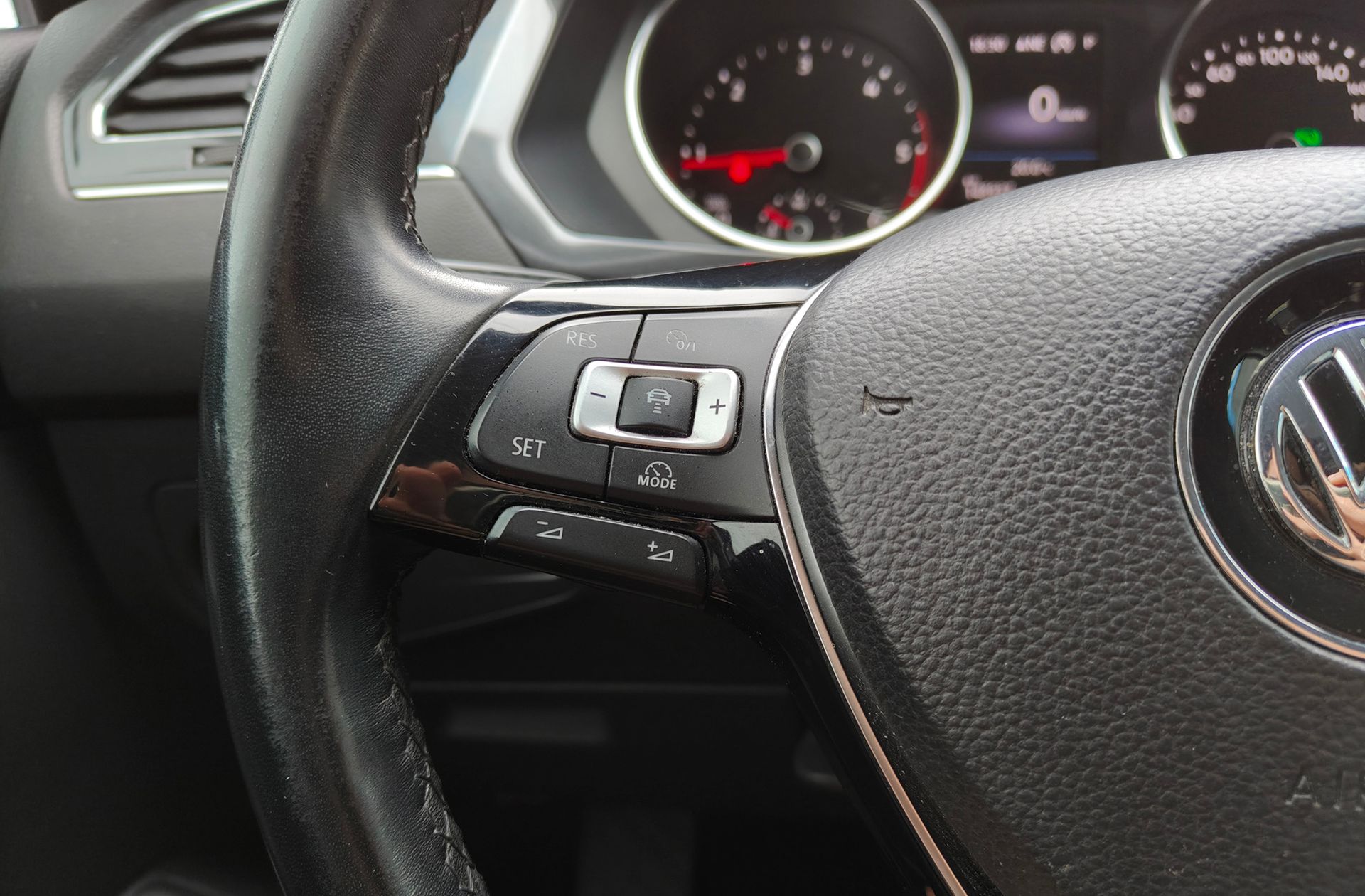 Volkswagen Tiguan Allspace Advance 2.0 TDI DSG 7 plazas - foto 32