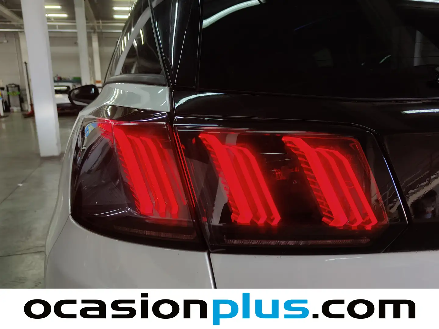 Foto Peugeot 3008 Hybrid Peugeot 3008 Hybrid 300 GT e-EAT8 (300 CV)