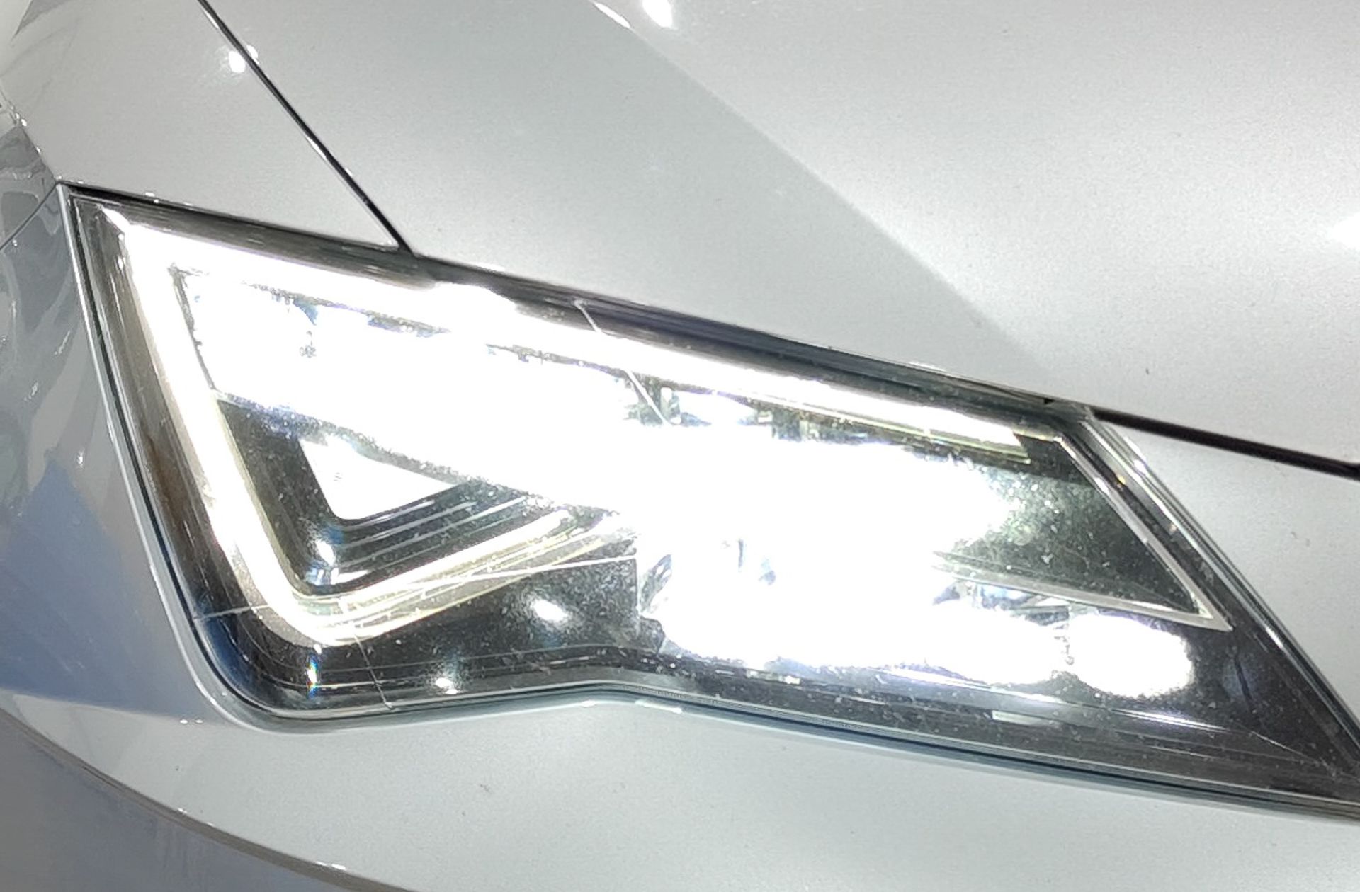 SEAT León 1.5 TGI GNC FR Fast Edition DSG - foto 13