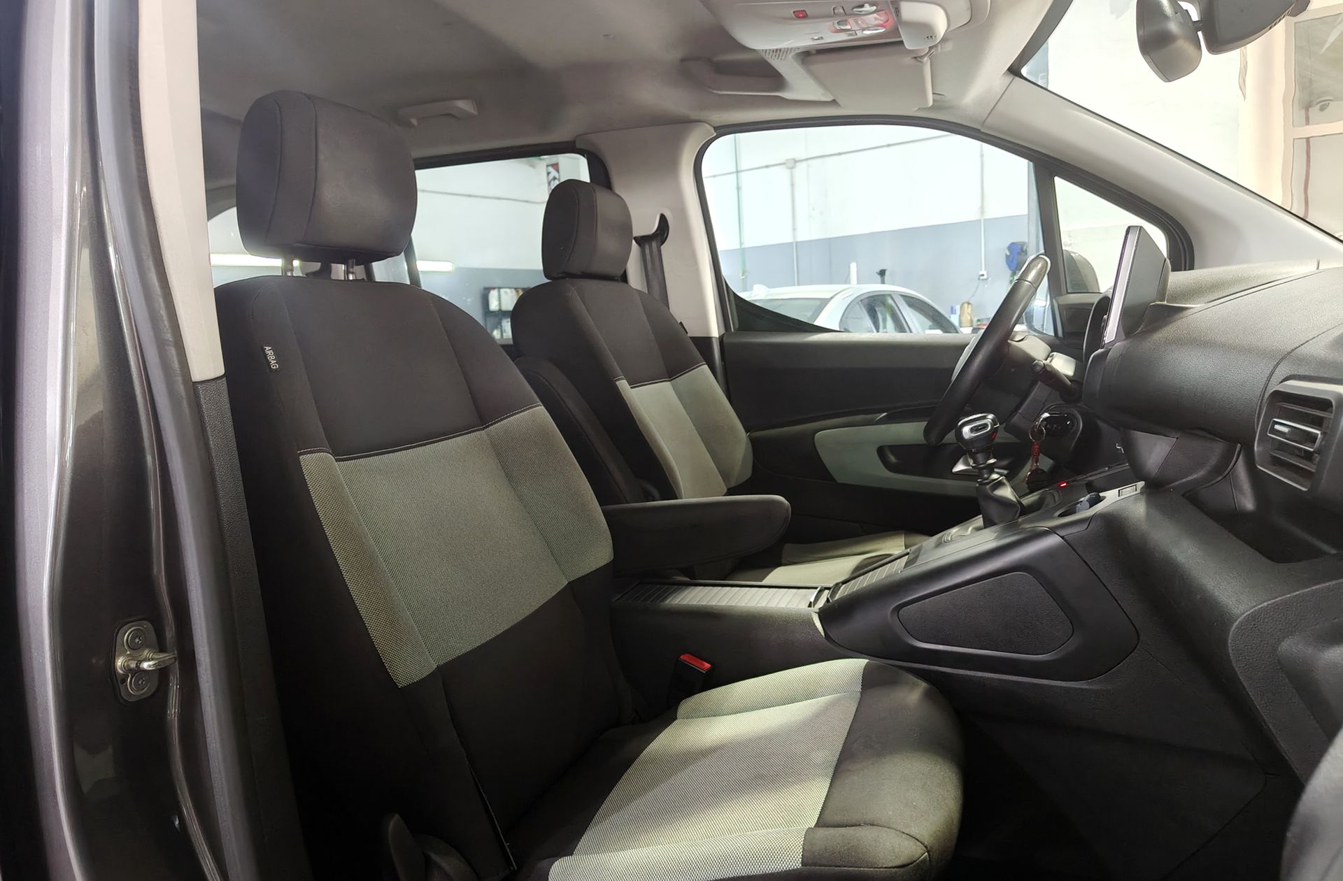 Citroën Berlingo BlueHDi 100 Talla M Shine - foto 17
