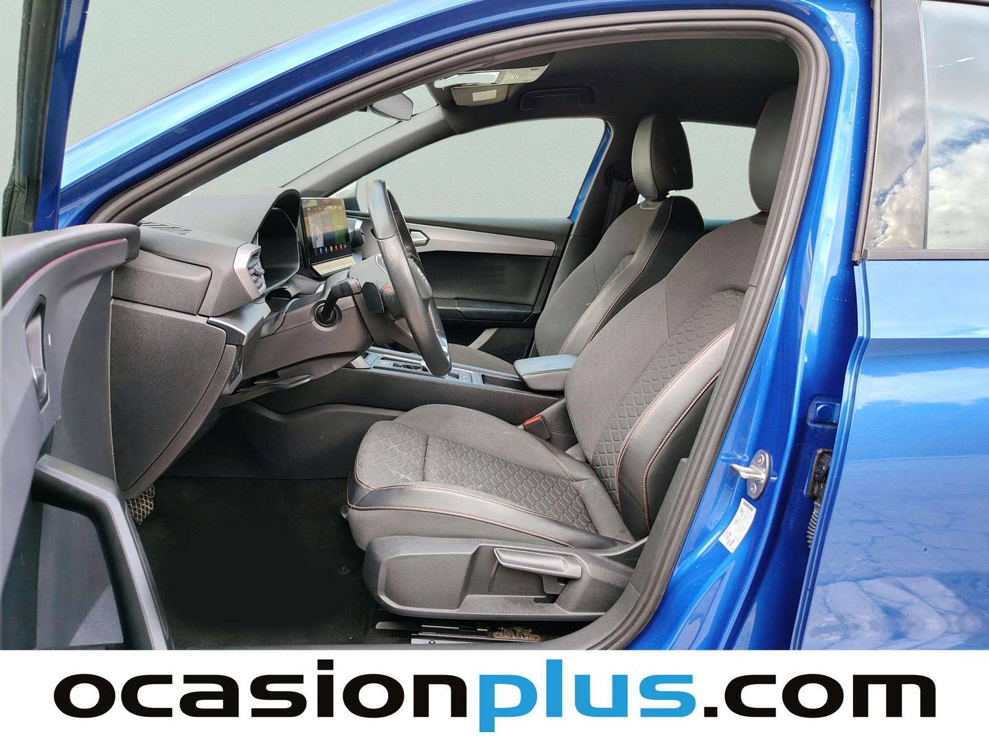 Foto asientos delanteros Seat León Seat León 1.0 eTSI S&S FR 25 Aniversario DSG (110 CV)