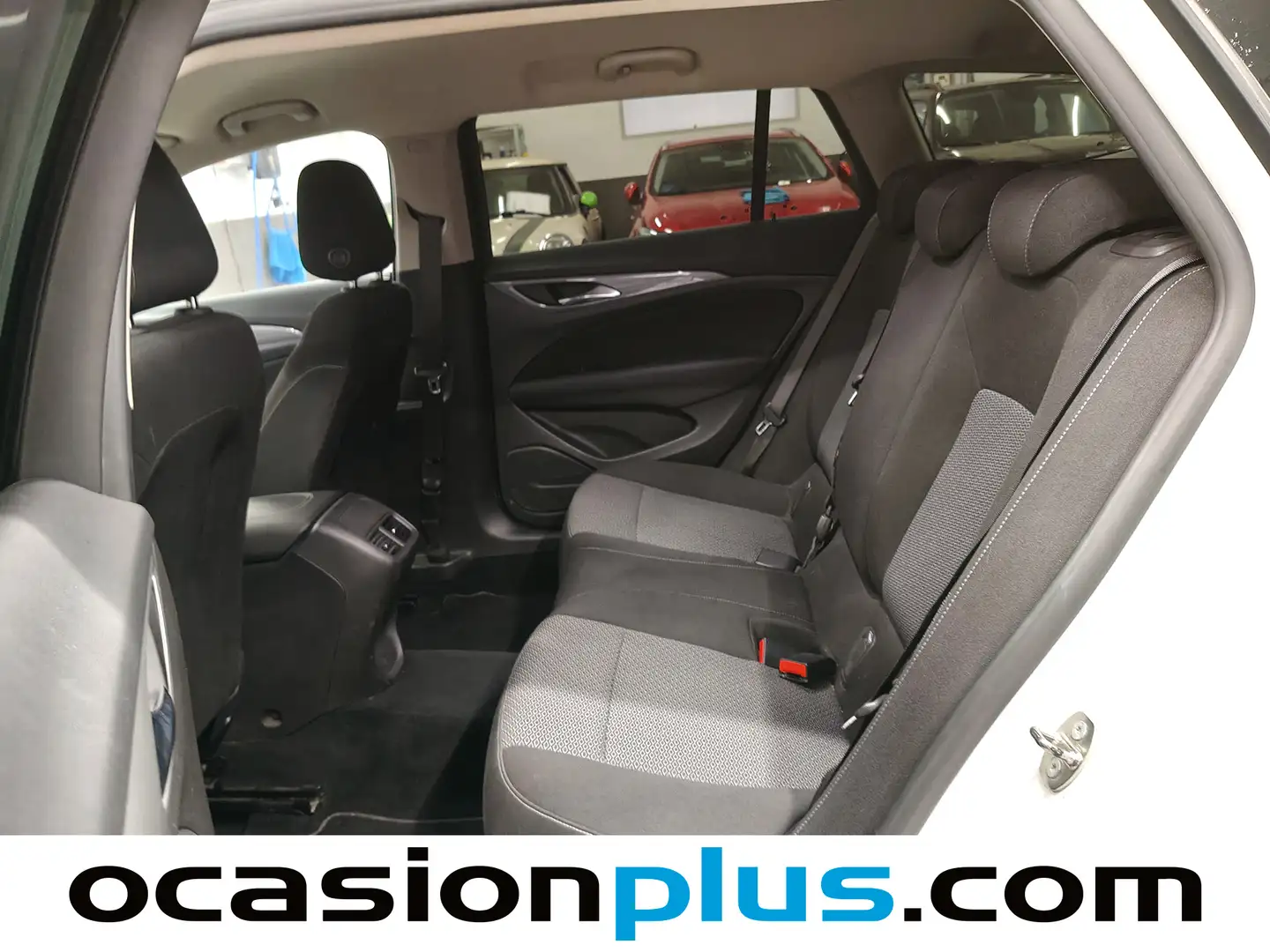 Foto Opel Insignia Opel Insignia Sports Tourer 1.6 CDTI S&S ecoTEC Selective (136 CV)