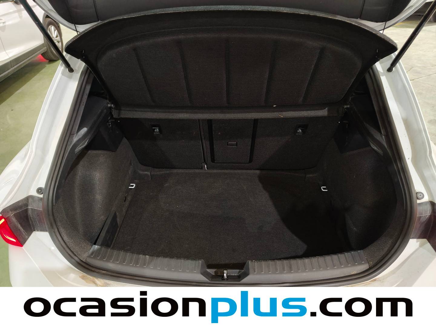 Foto Seat León Seat León 1.5 TSI S&S FR 25 Aniversario (116 CV) siete plazas