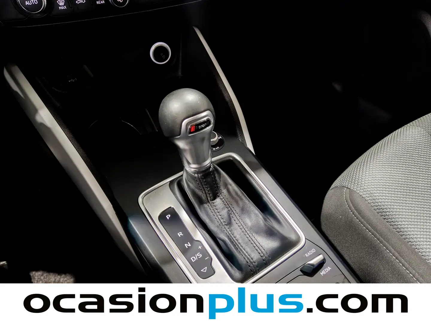 Foto Audi Q2 Audi Q2 design 35 TFSI (150 CV) S tronic