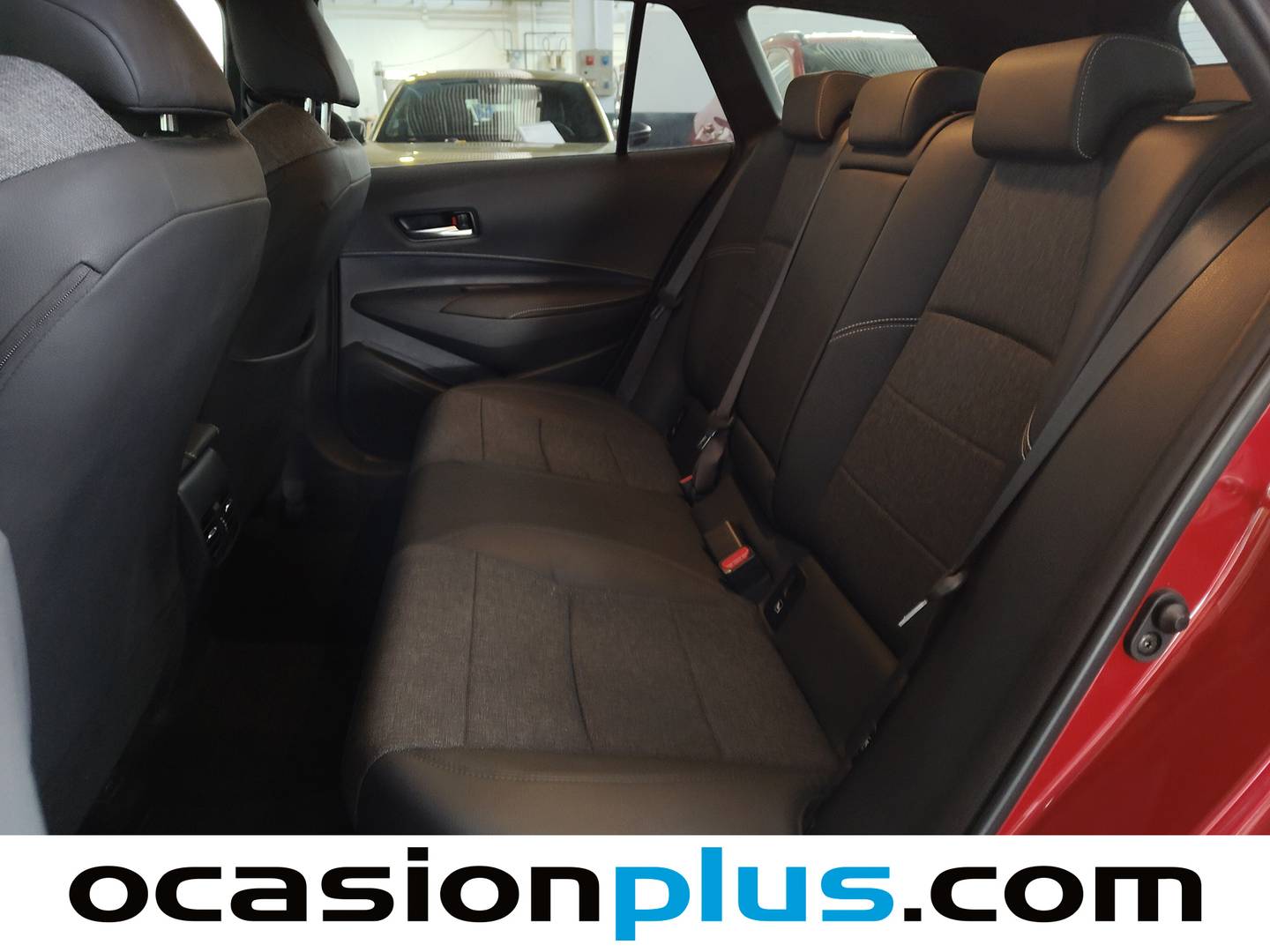Foto asientos traseros Toyota Corolla Toyota Corolla Touring Sports 180H Style E-CVT (180 CV)