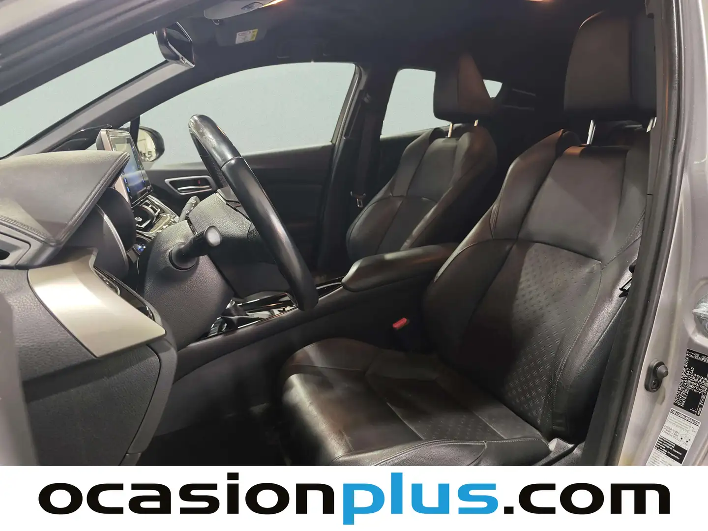 Foto Toyota C-HR Toyota C-HR 1.8 125H Advance Plus Luxury (122 CV)