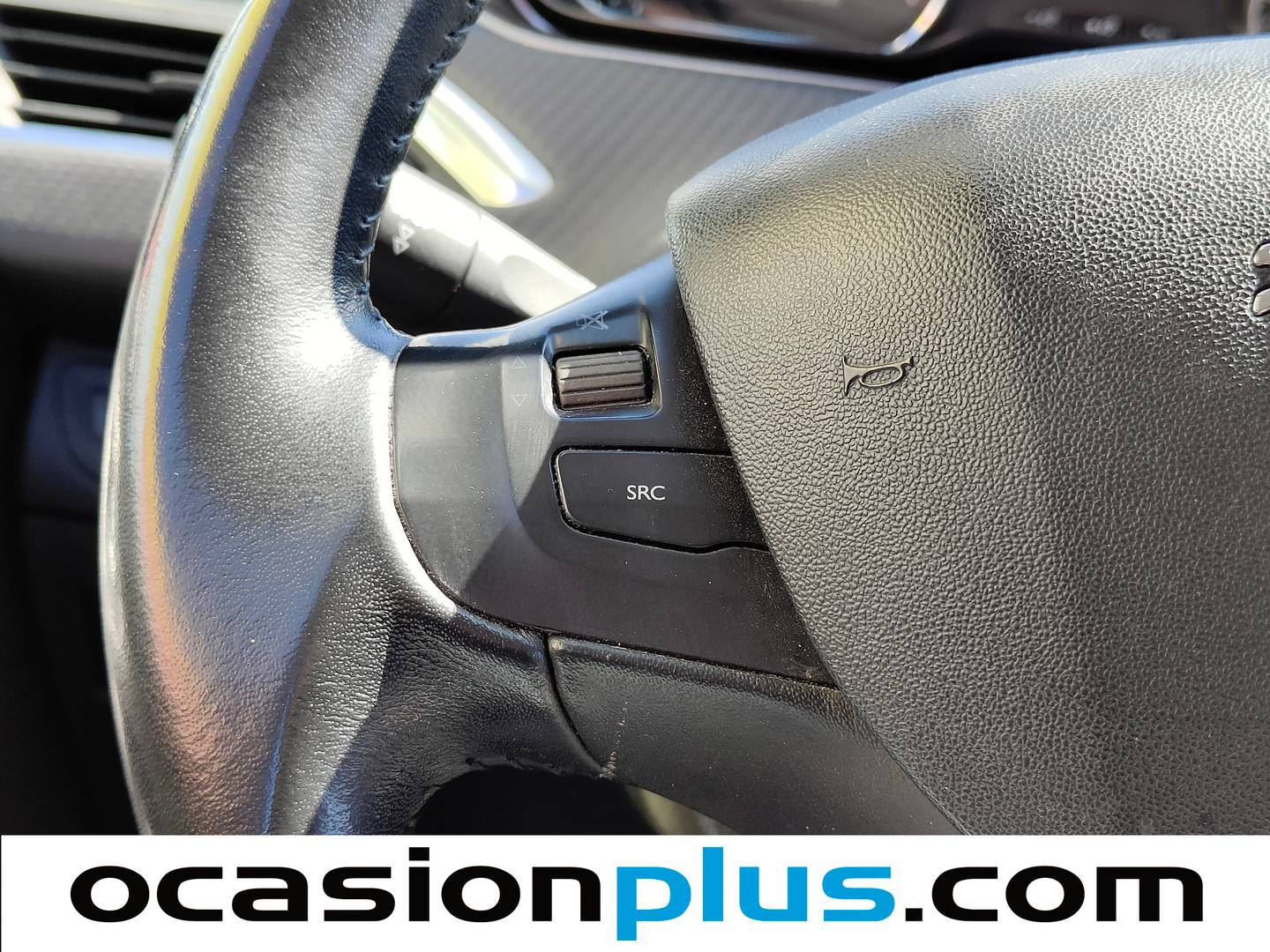 Equipamiento del Peugeot 2008 Peugeot 2008 VTI 82 Active (82 CV)