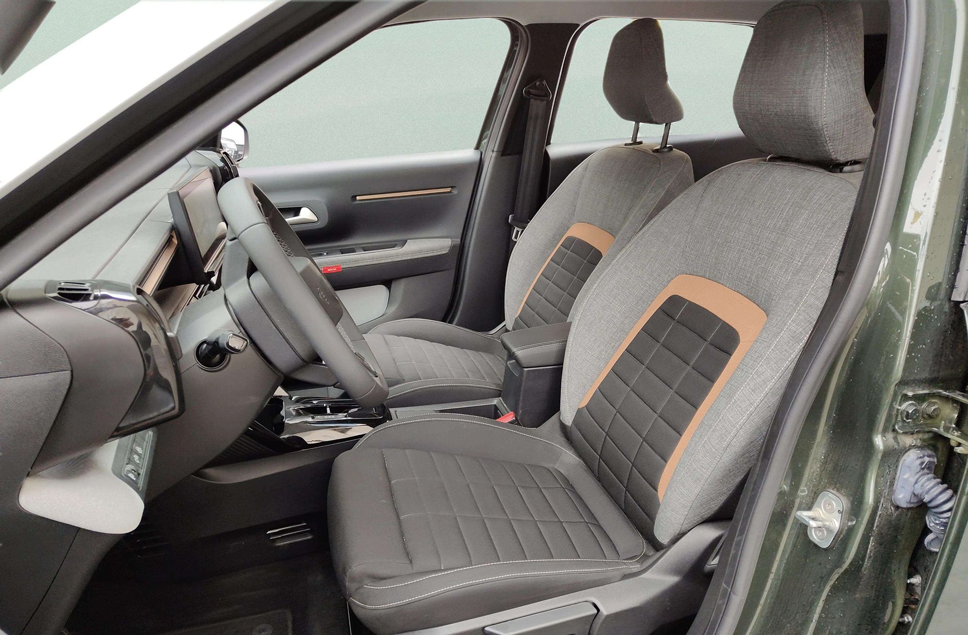 Citroën C3 Aircross Hybrid 145 Plus e-DCS6 - foto 10