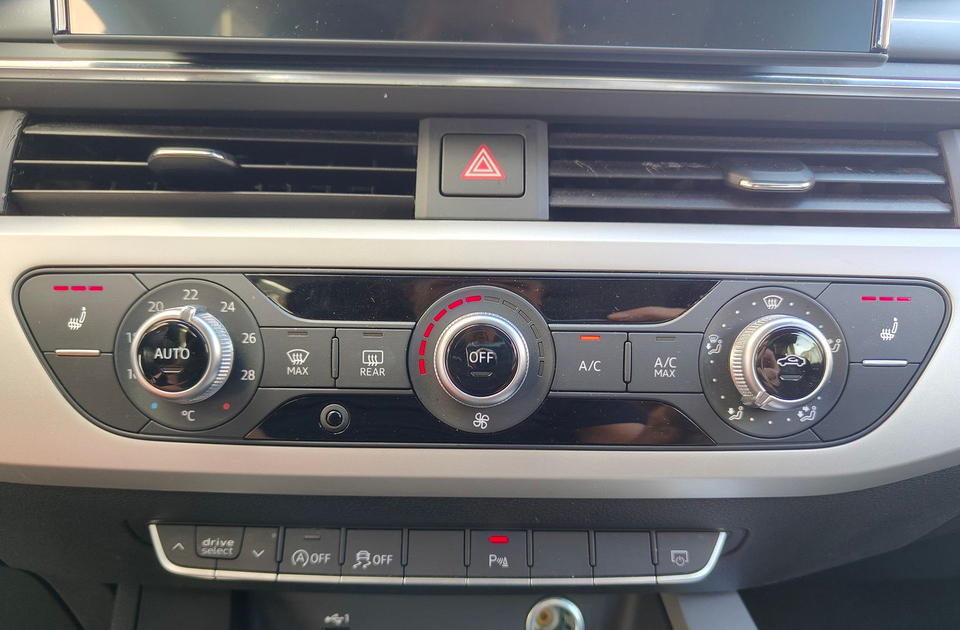 Audi A4 Avant Advanced 35 TFSI S tronic - foto 39
