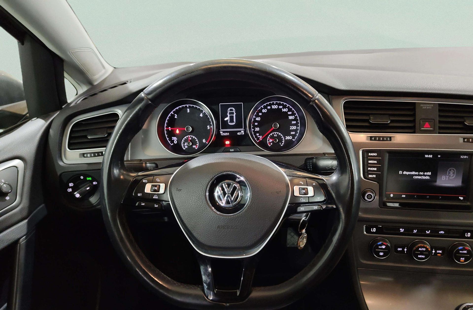 Volkswagen Golf Business 1.6 TDI BMT - foto 18