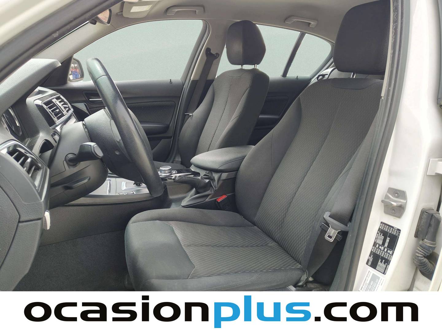 Foto asientos delanteros BMW Serie 1 BMW Serie 1 118i (136 CV)