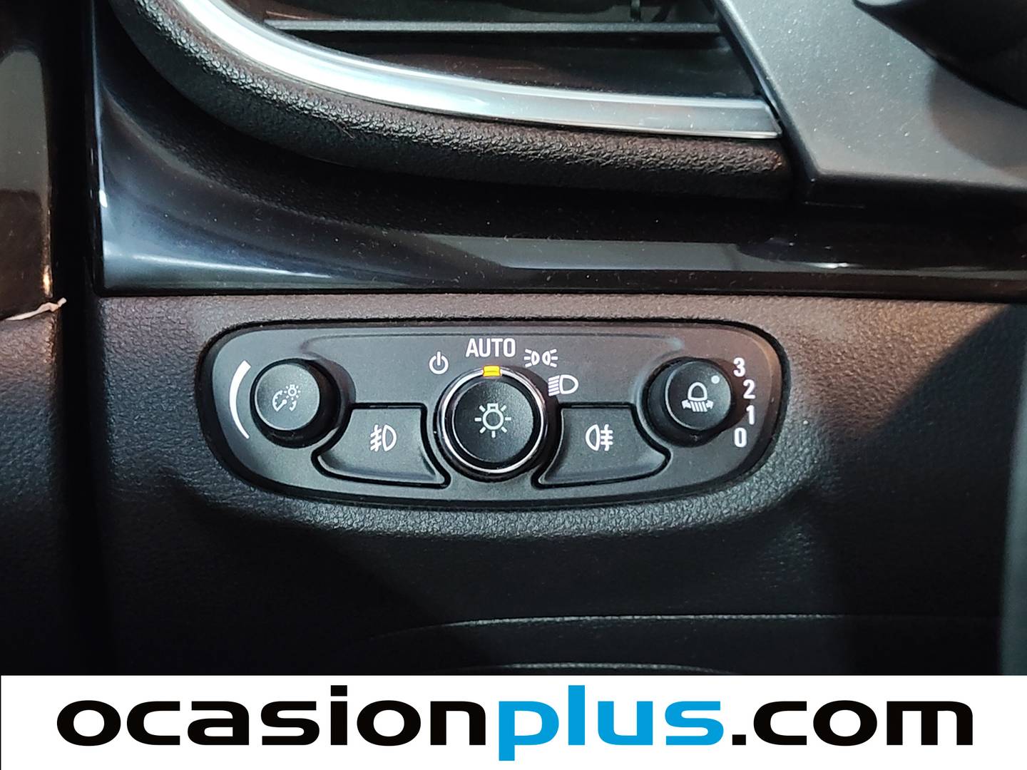 Equipamiento del Opel Mokka X Opel Mokka X 1.4 Turbo S&S Selective 4X2 (140 CV)
