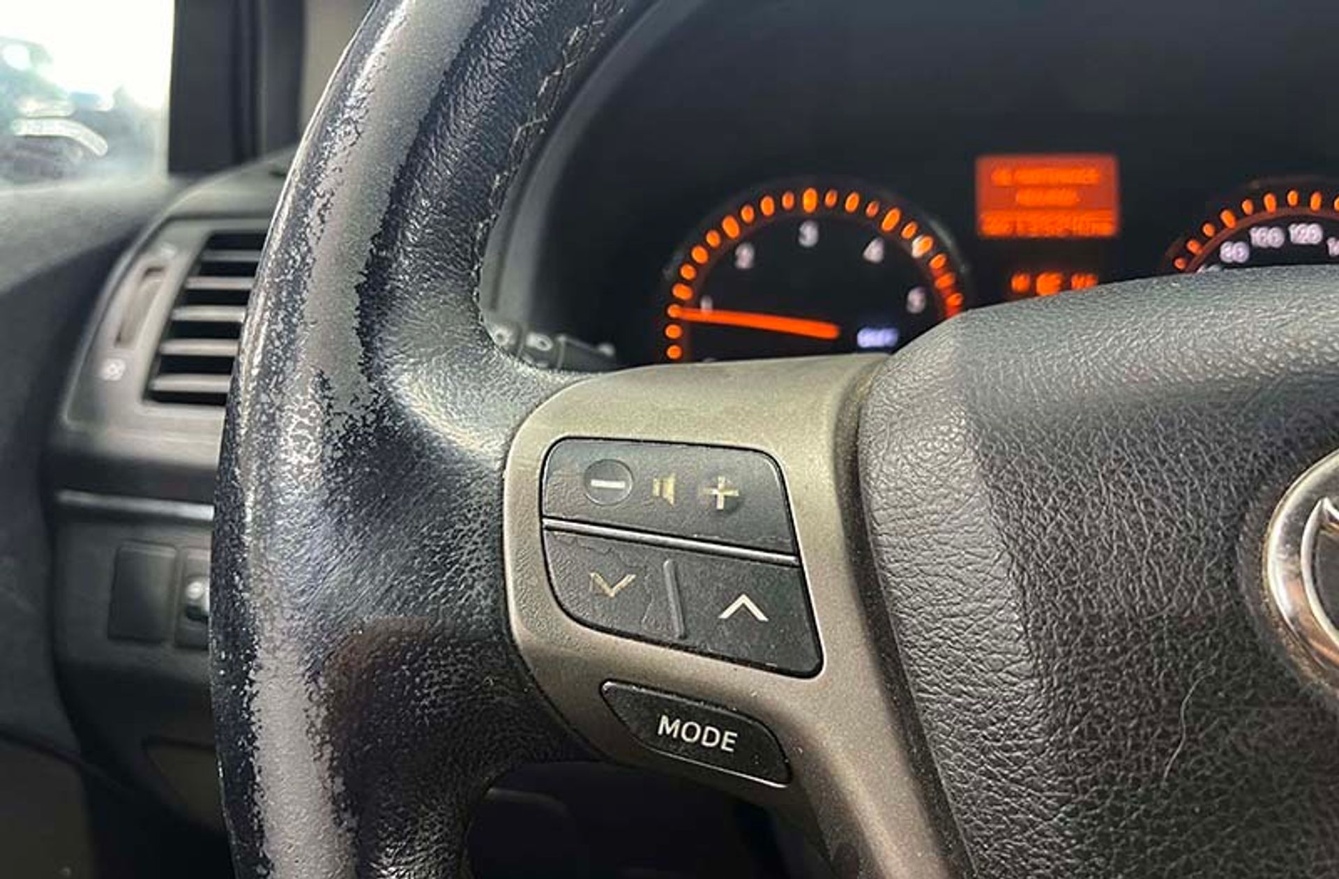 Toyota Avensis 2.0 D-4D Active - foto 20