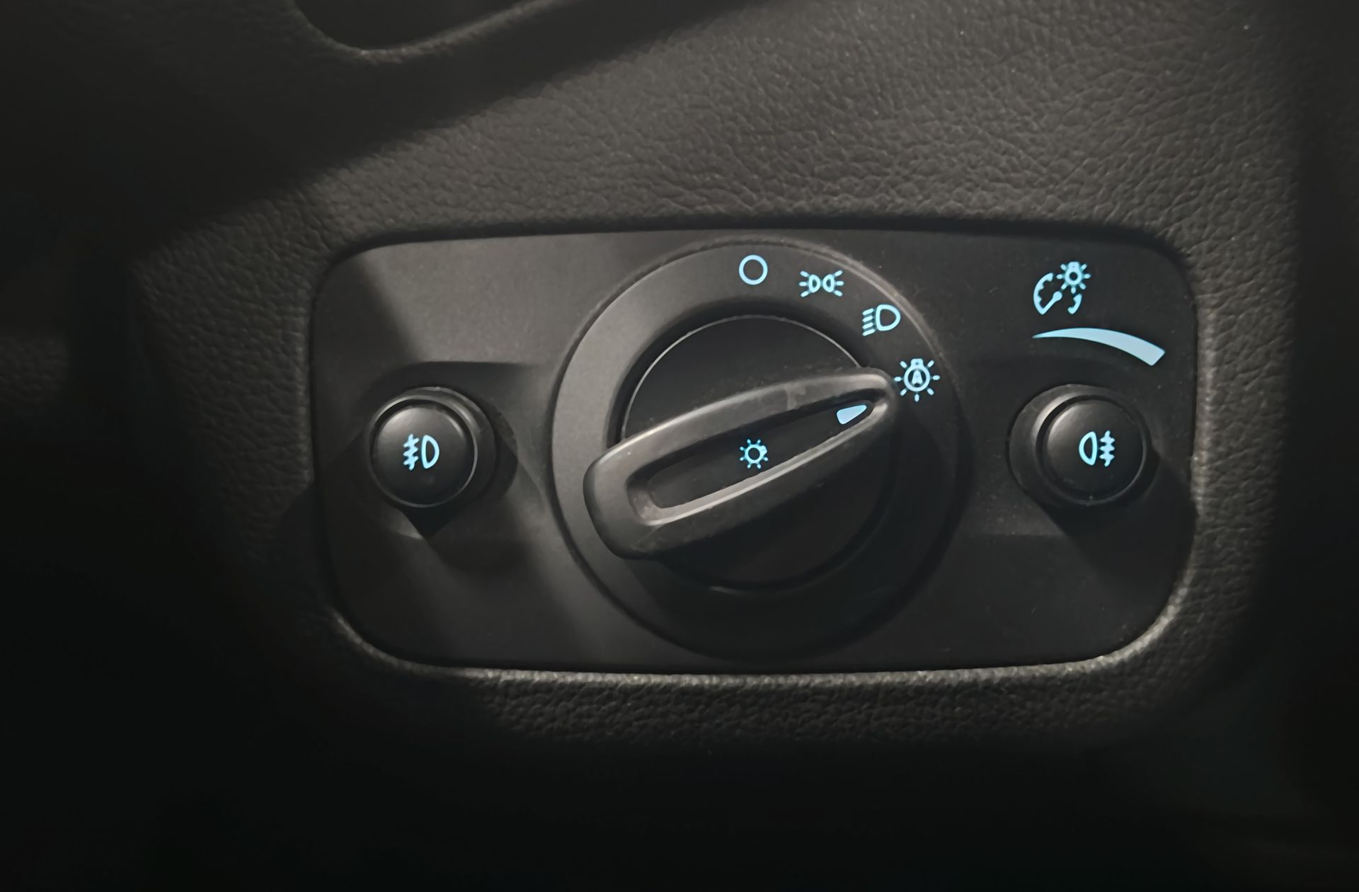 Ford Kuga 1.5 EcoBoost ST-Line Limited Edition 4x4 - foto 16