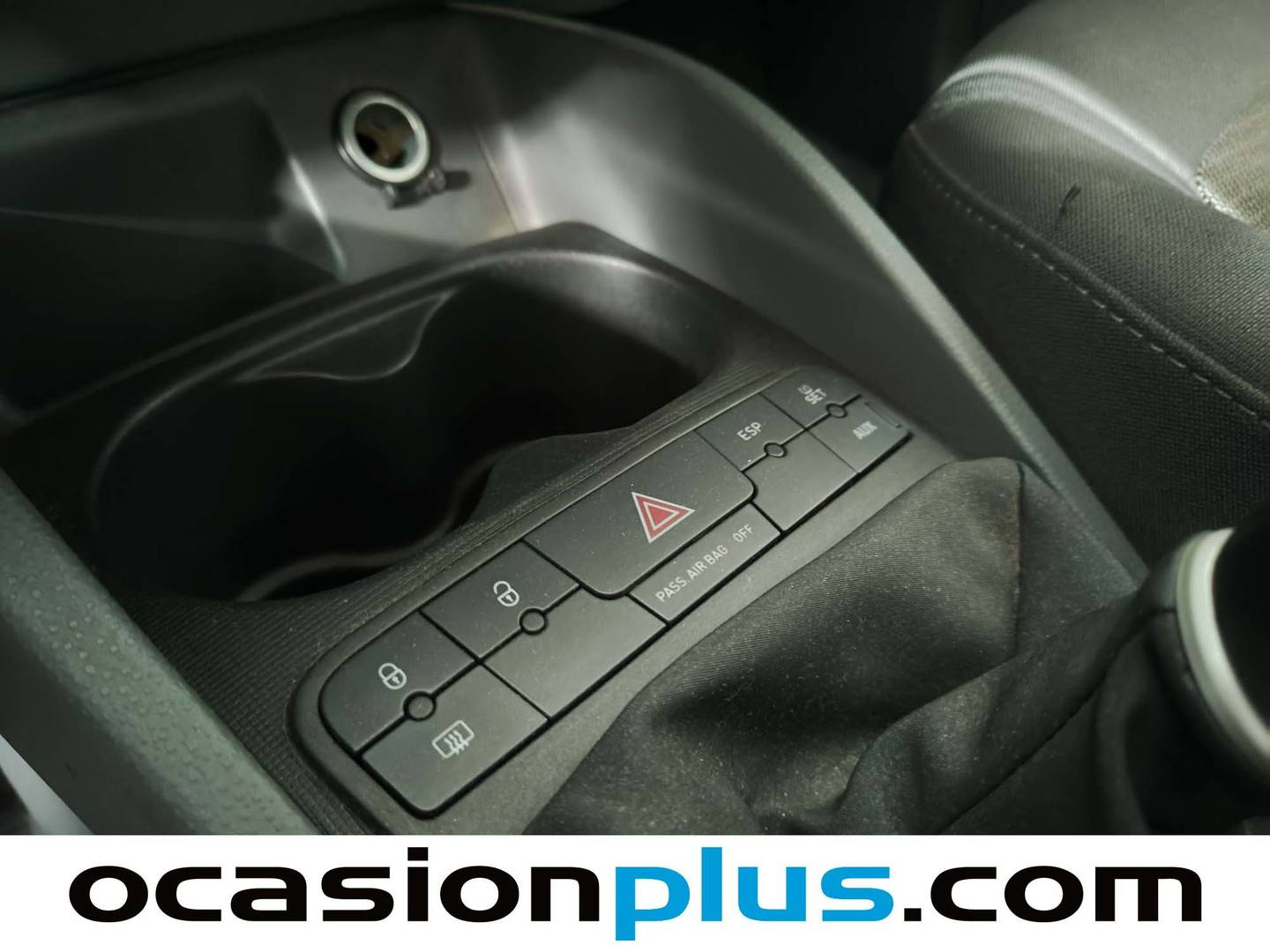 Extras y acabados del Seat Ibiza Seat Ibiza 1.6 TDI DPF Style (90 CV)