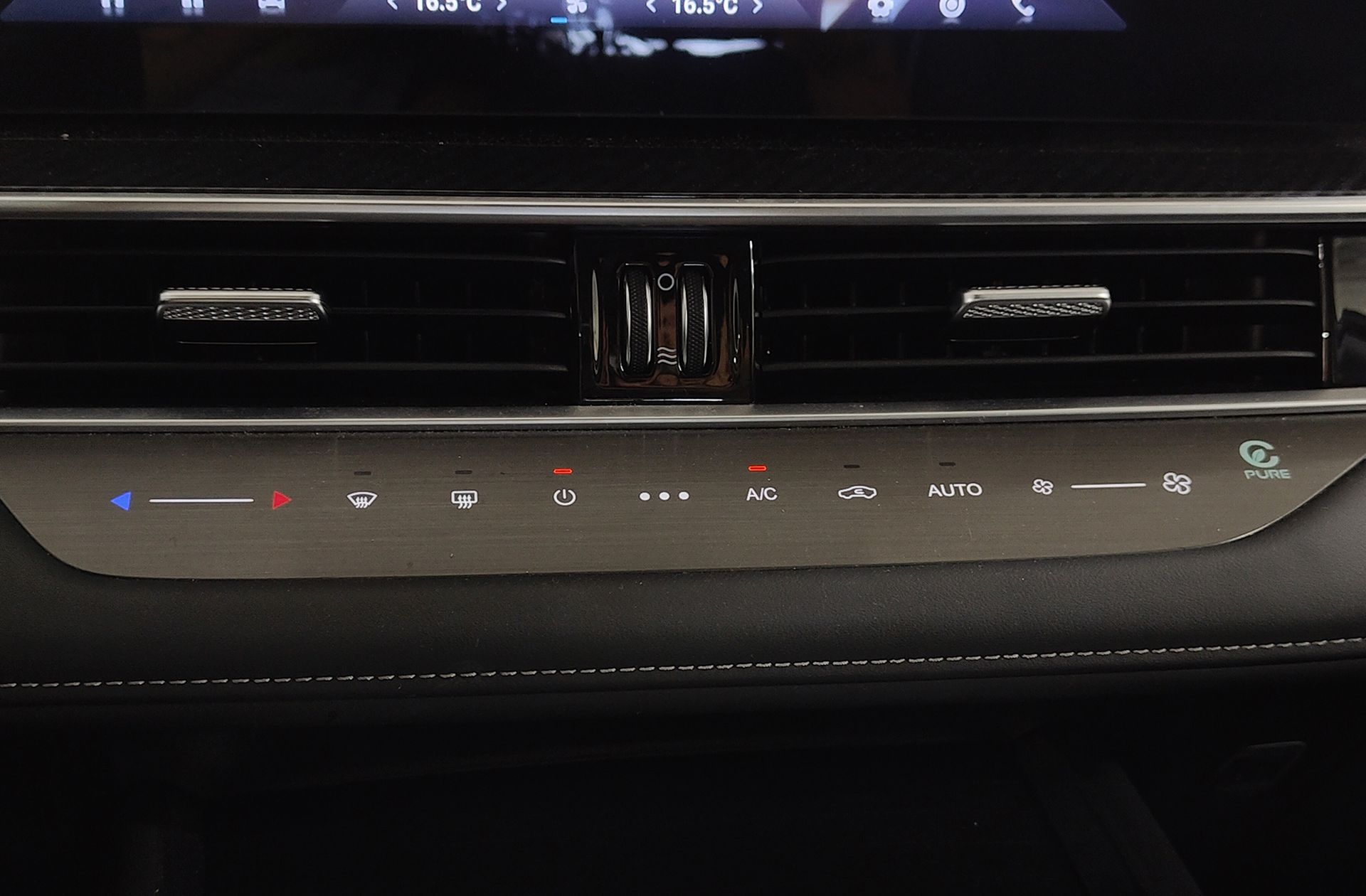 Ebro s700 1.6 T-GDi Luxury 7 DCT - foto 35