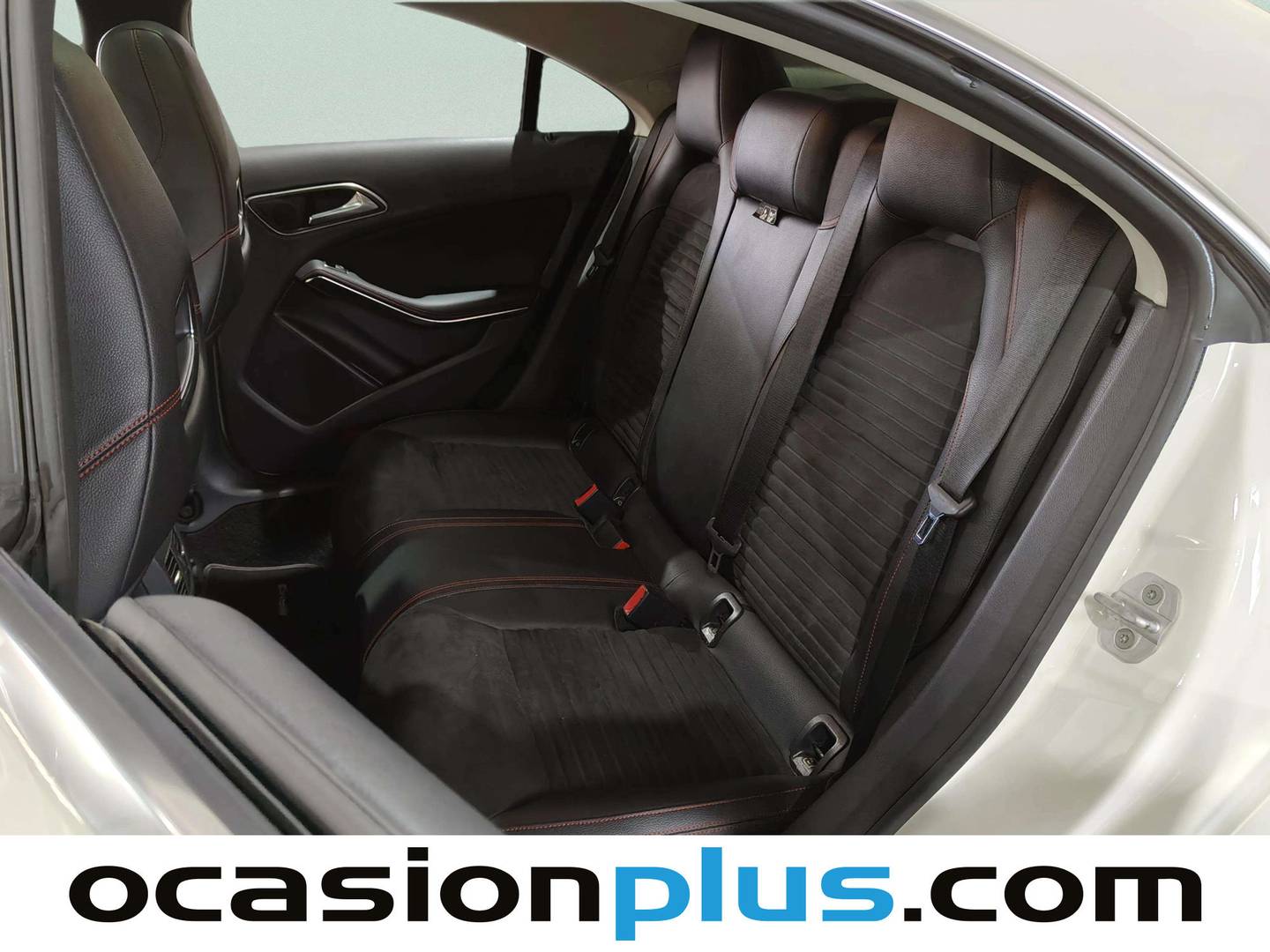Foto asientos traseros Mercedes CLA Mercedes CLA 200 d (136 CV) Pack AMG