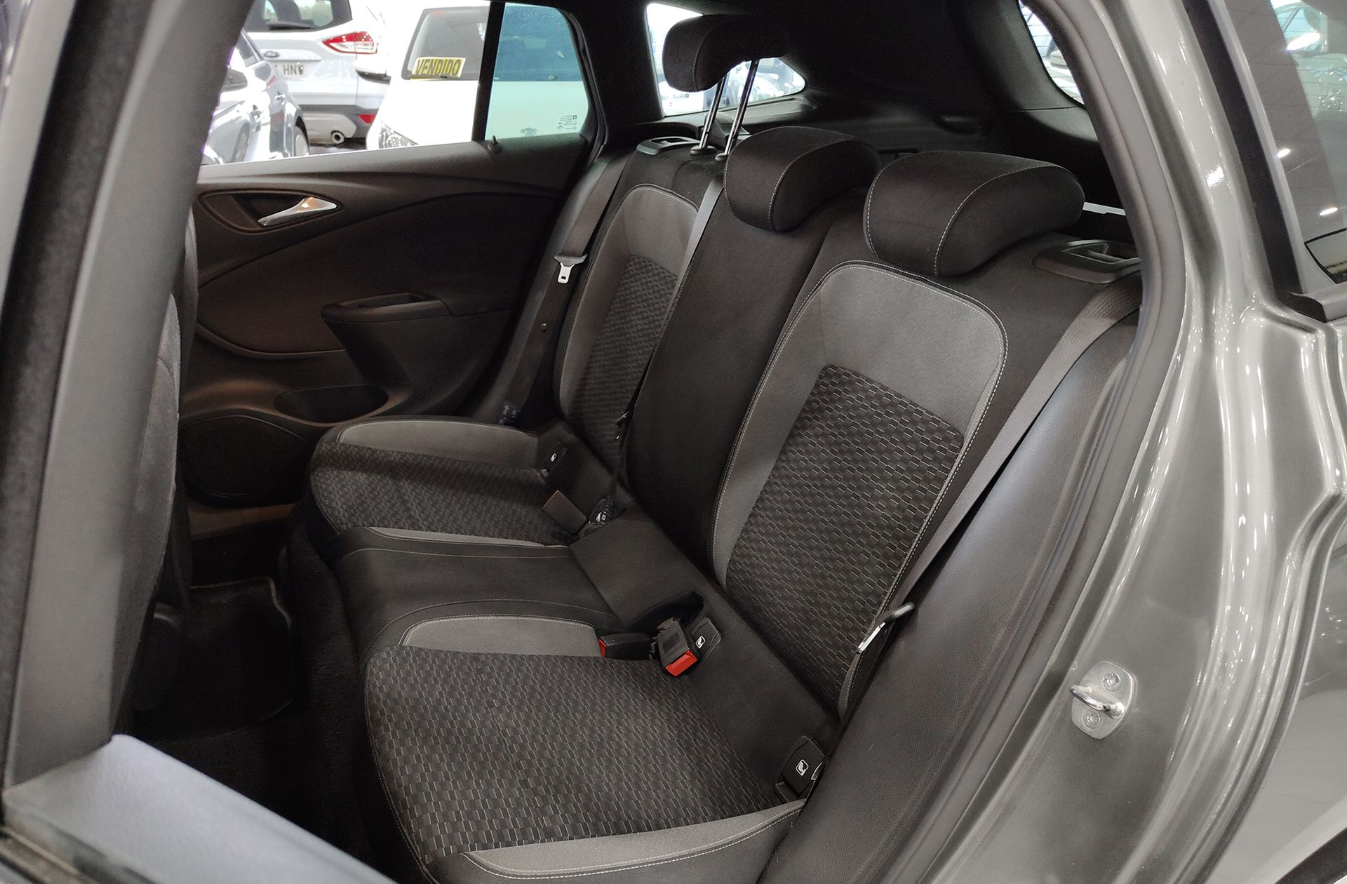Opel Astra 1.4T SHT Business Elegance CVT - foto 12