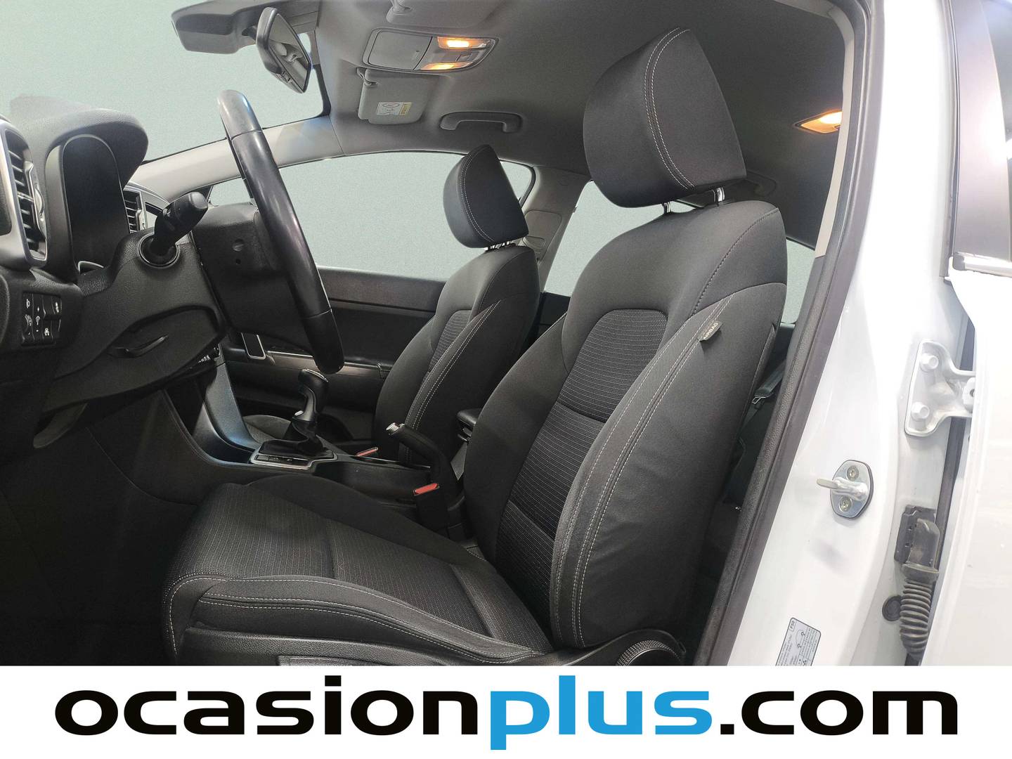 Foto asientos delanteros KIA Sportage Kia Sportage 1.6 GDi x-Tech18 4x2 (132 CV)
