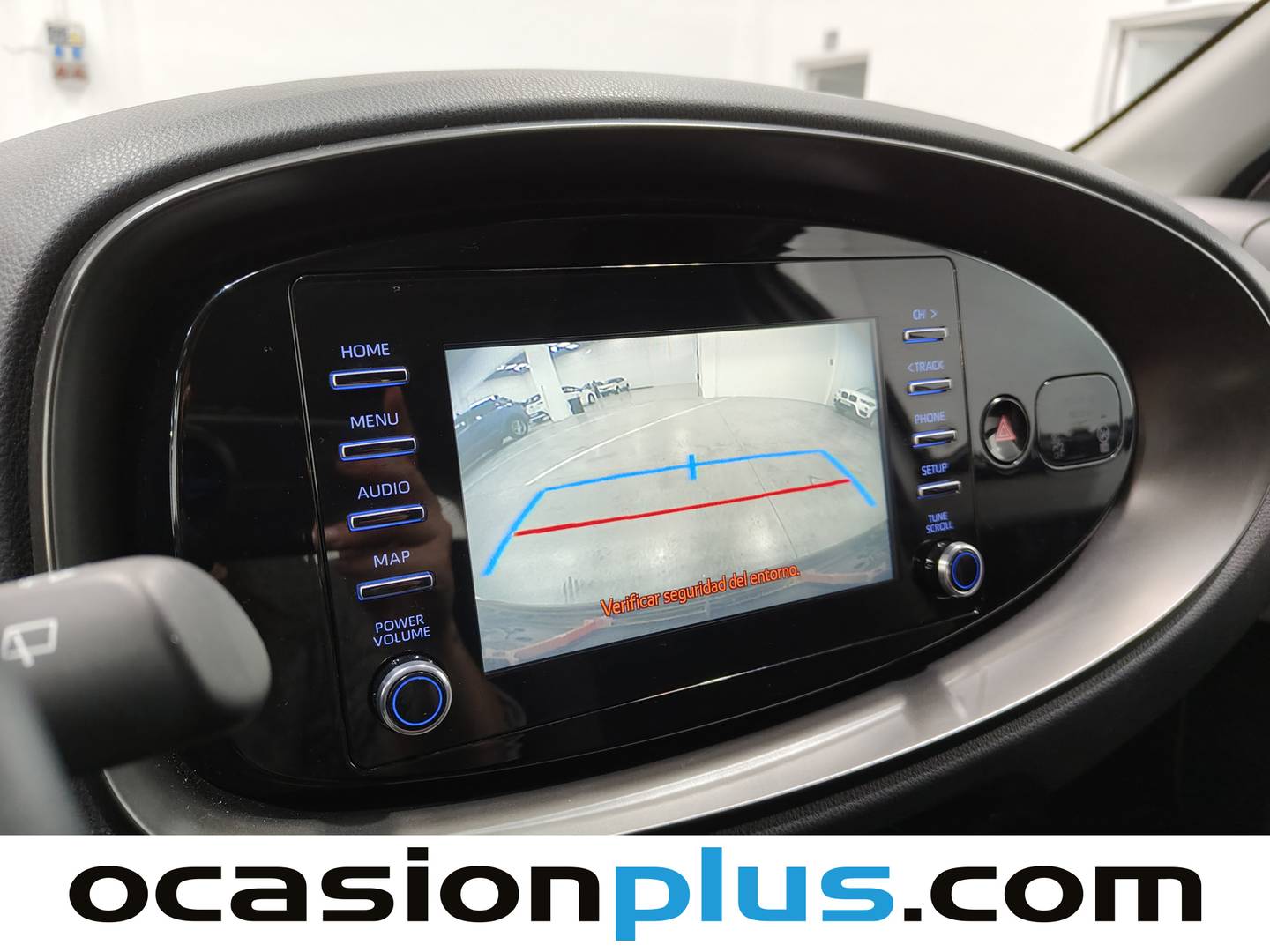 Extras y acabados del Toyota Aygo X Cross Toyota Aygo X Cross 1.0 VVT-I Play (72 CV)