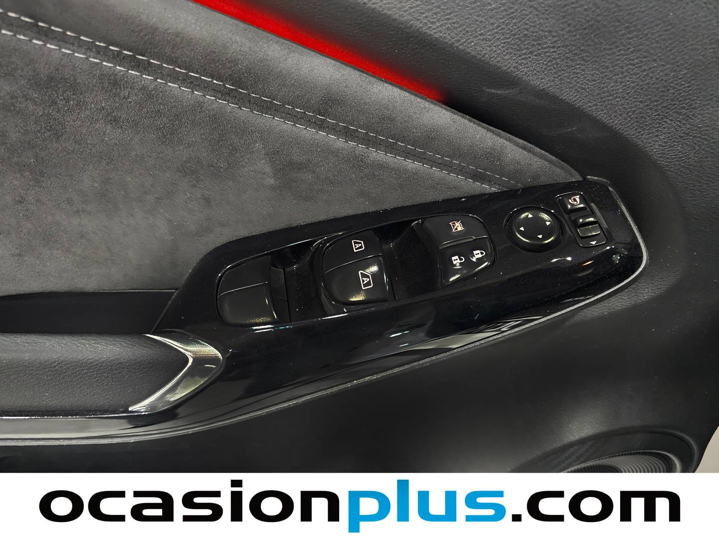 Nissan JUKE Nissan Juke DIG-T N-Design Chic 4x2 (117 CV) seminuevo