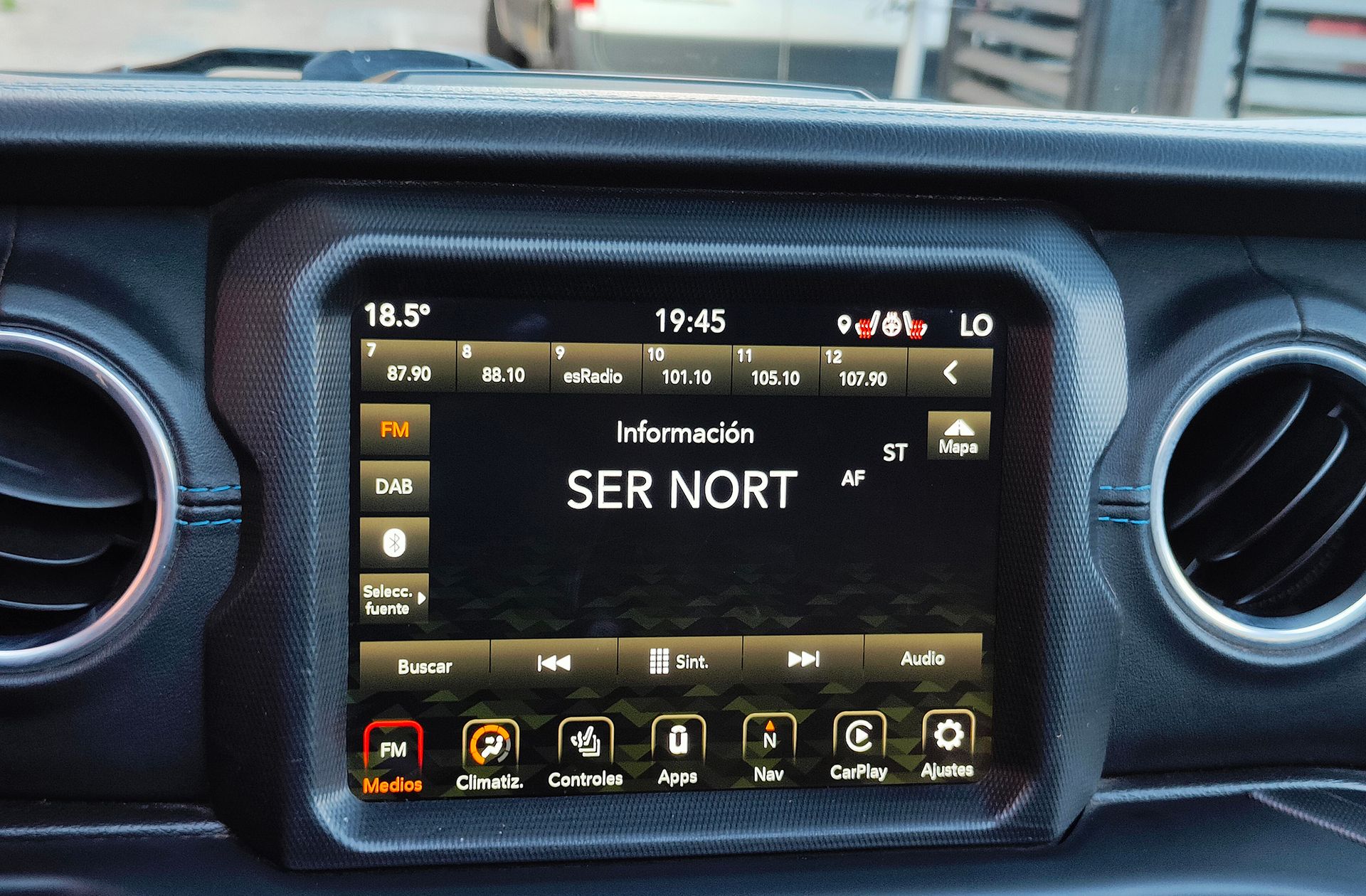Jeep Wrangler 2.0 Rubicon 8ATX - foto 37
