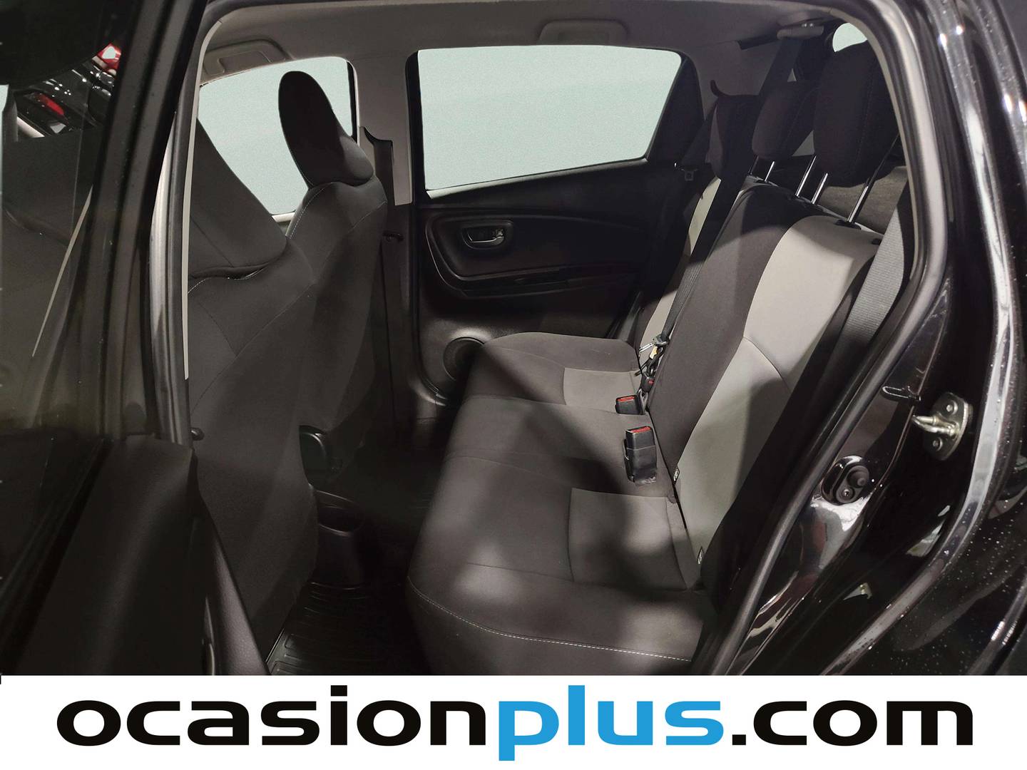 Foto asientos traseros Toyota Yaris Toyota Yaris 1.5 Active  (111 CV)