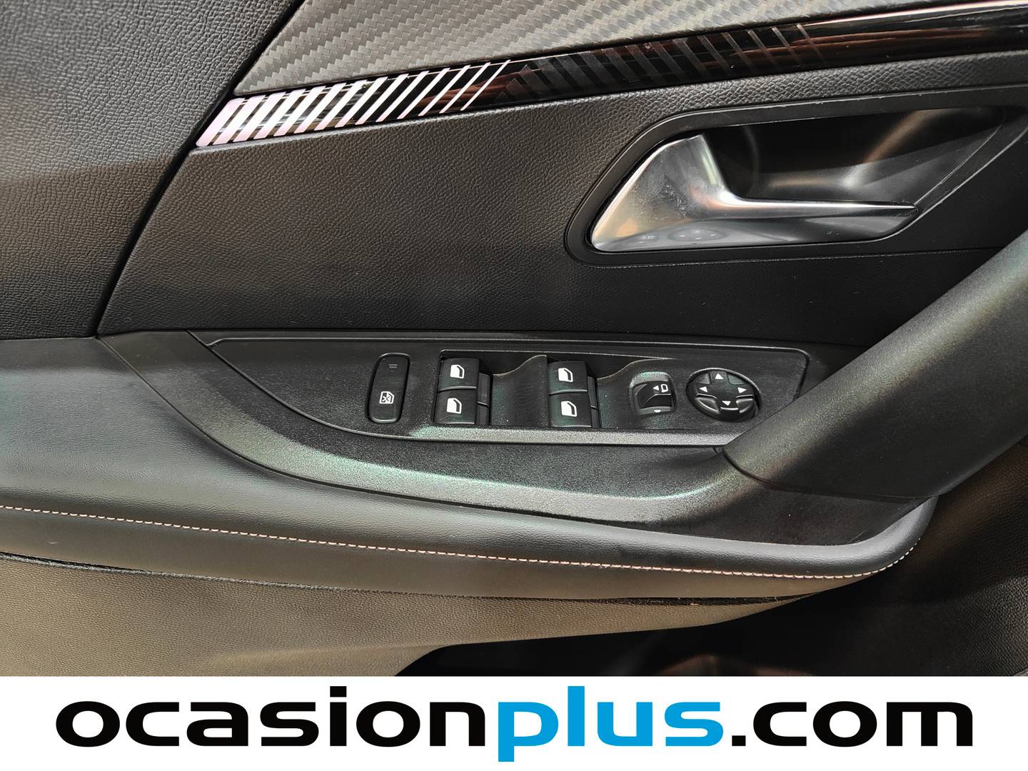 Peugeot 2008 Peugeot 2008 Allure Hybrid eDCS6 (145 CV) automático