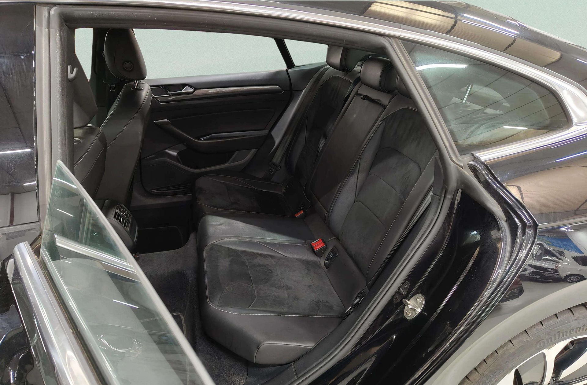 Volkswagen Arteon R-Line 2.0 TDI DSG - foto 14