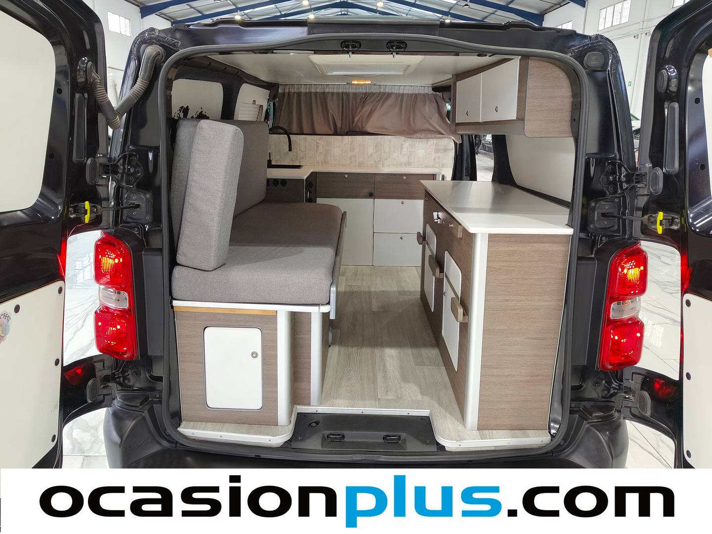 Foto asientos traseros Toyota Proace Toyota Proace 2.0D 145CV VX 1PL 2PT L2 (145 CV)