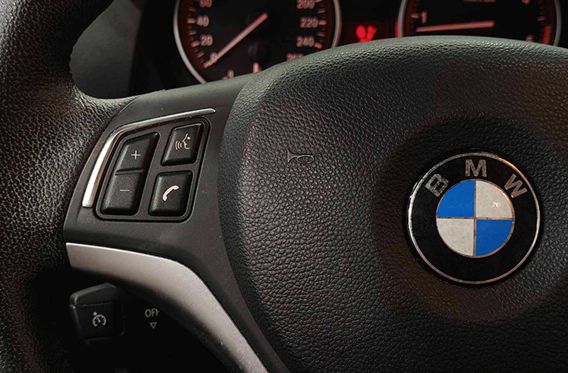 BMW X1 sDrive18d - foto 22