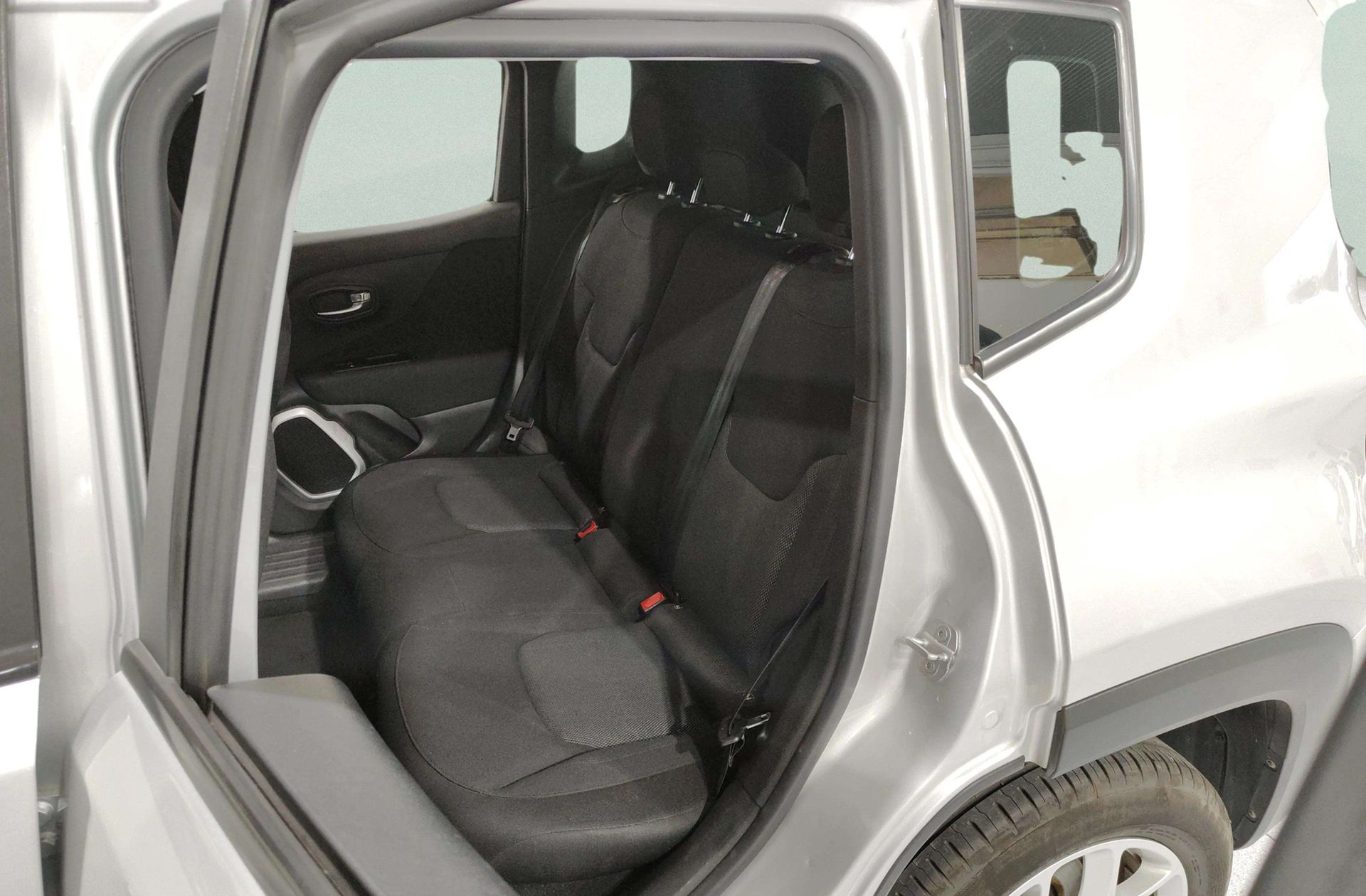 Jeep Renegade 1.6 MultiJet Longitude 4x2 Ddct E6 - foto 9