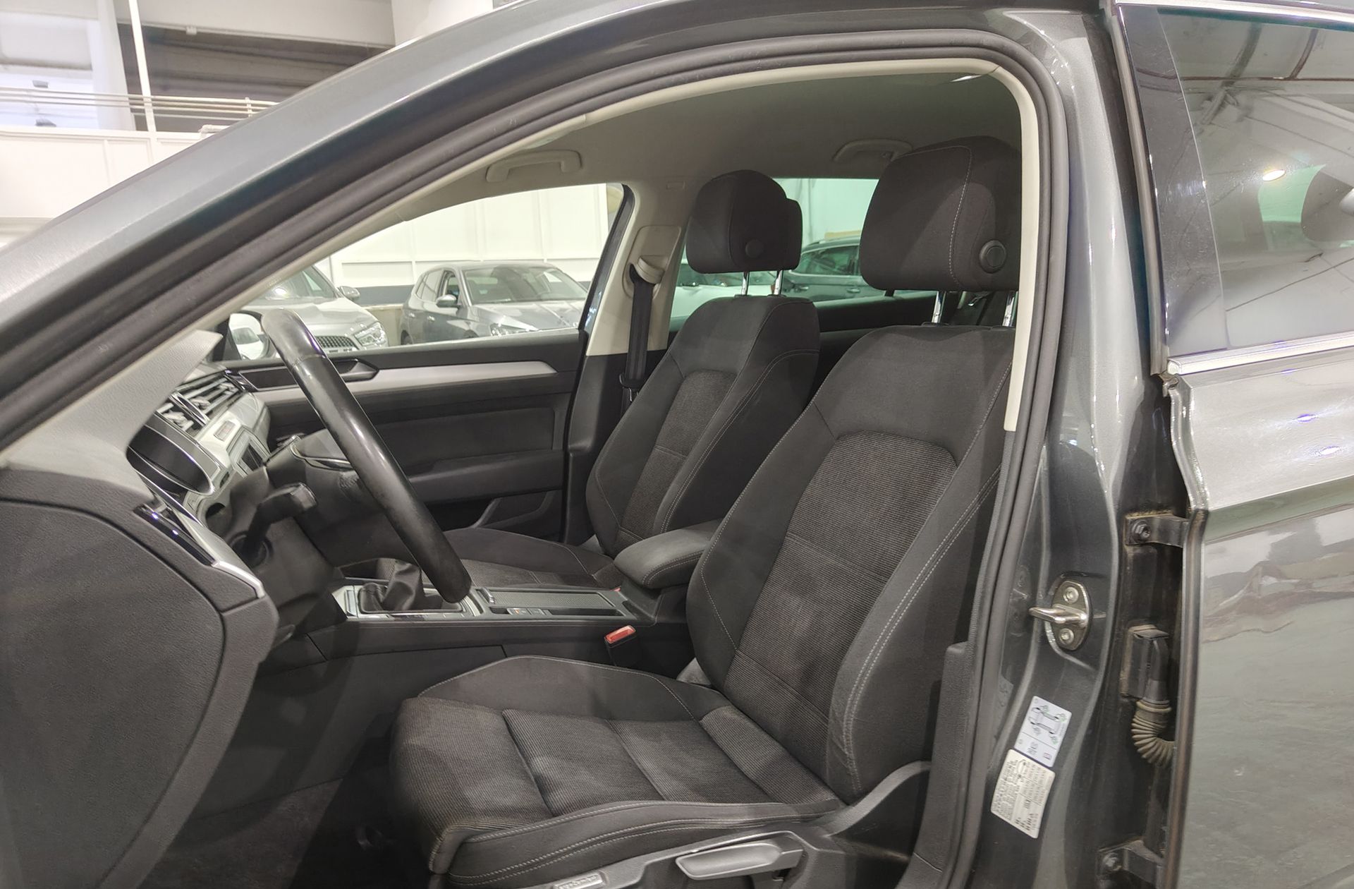 Volkswagen Passat Variant Advance 1.6 TDI BMT - foto 10