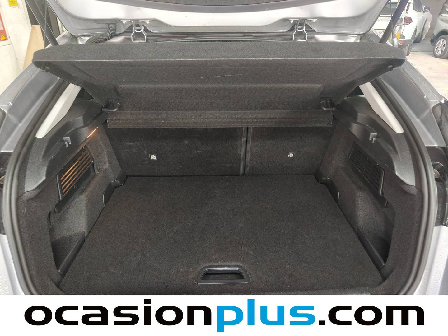 Foto Citroën C4 Citroen C4 PureTech 130 S&S 6v Feel Pack EAT8 (130 CV)