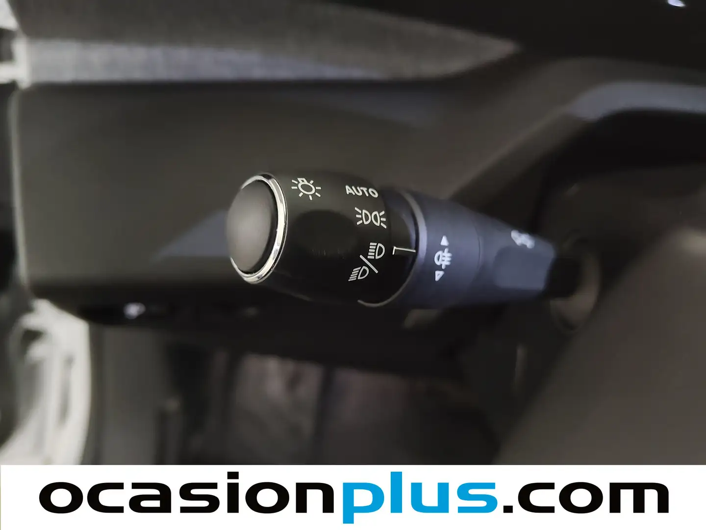 Foto Peugeot 308 Peugeot 308 Allure Hybrid eDCS6 (145 CV)