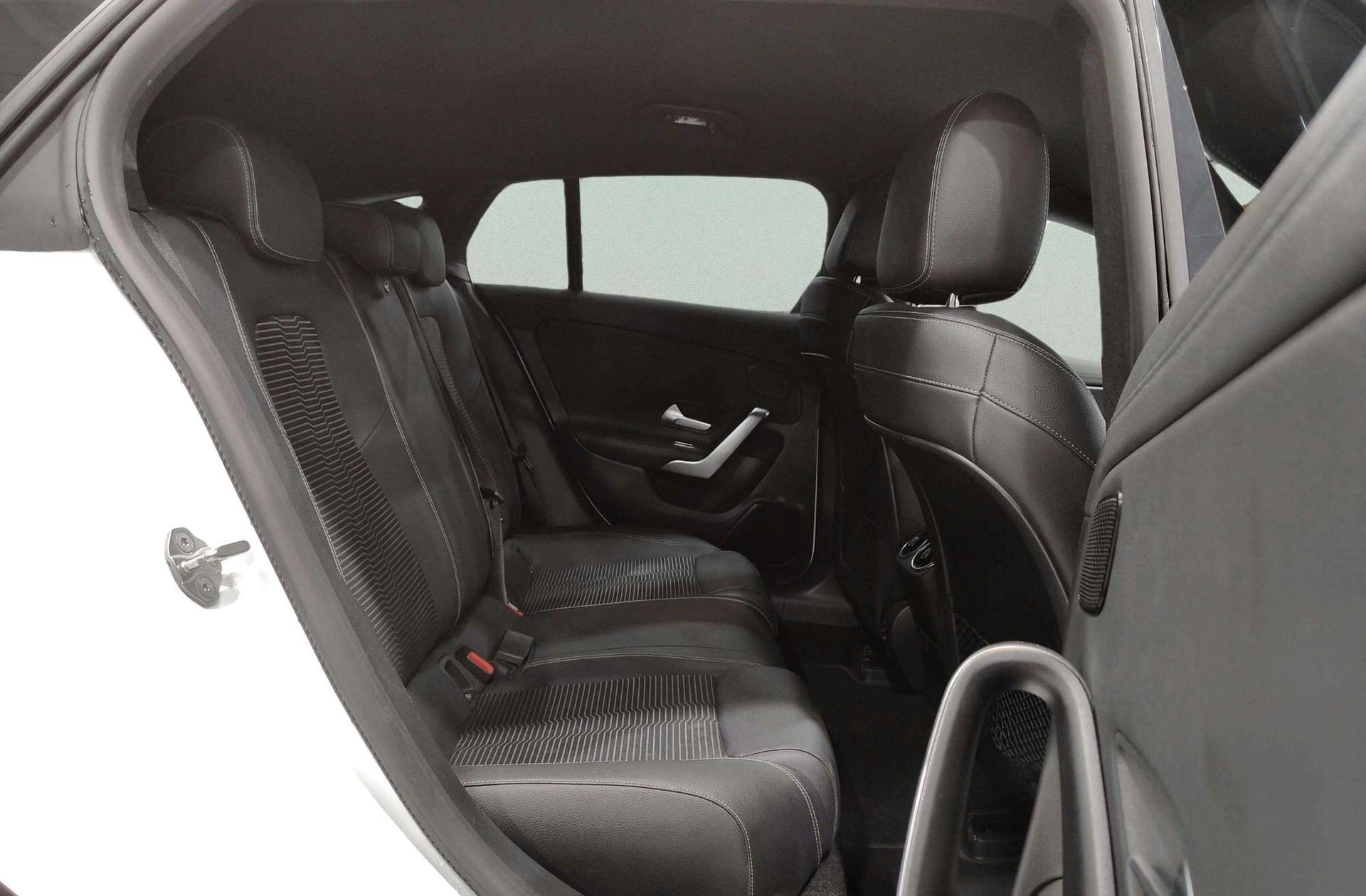 Mercedes-Benz CLA Shooting Brake Shooting Brake 200 - foto 23