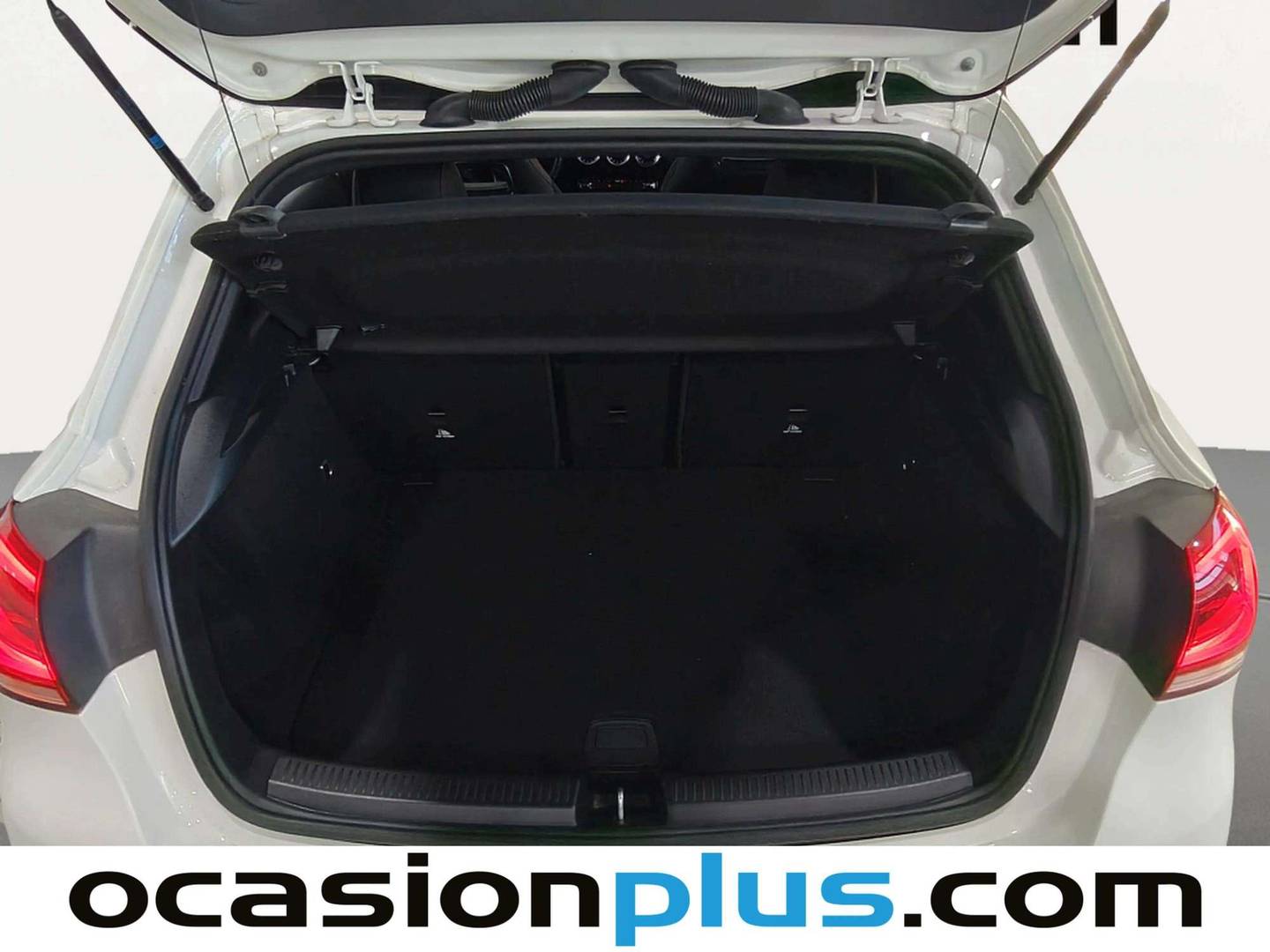 Fotos maletero Mercedes Clase A Mercedes Clase A 200 d (150 CV)Pack AMG